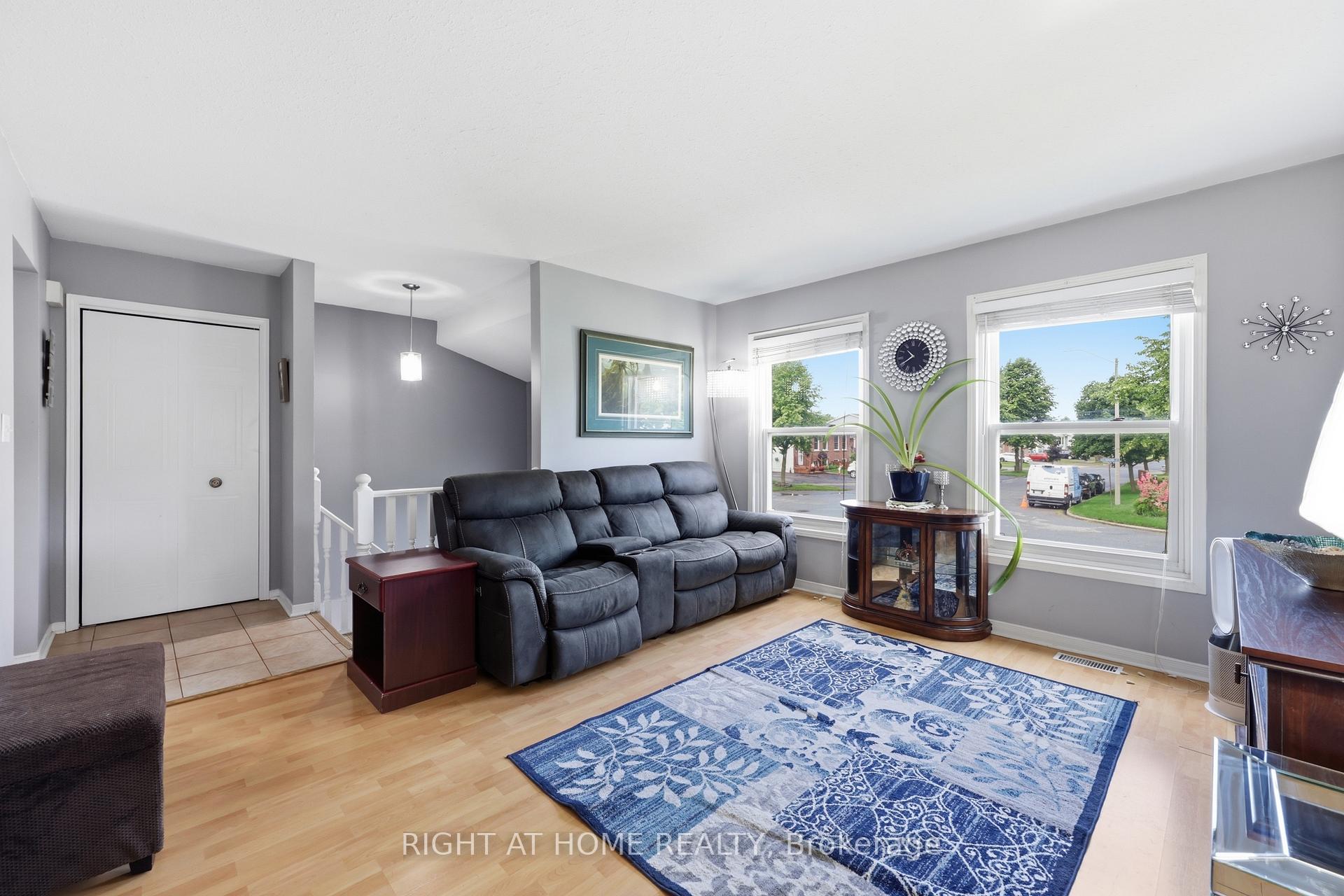 Photo 5 of 5709 Deerbrook Street, Niagara Falls, Oldfield — HOMEH