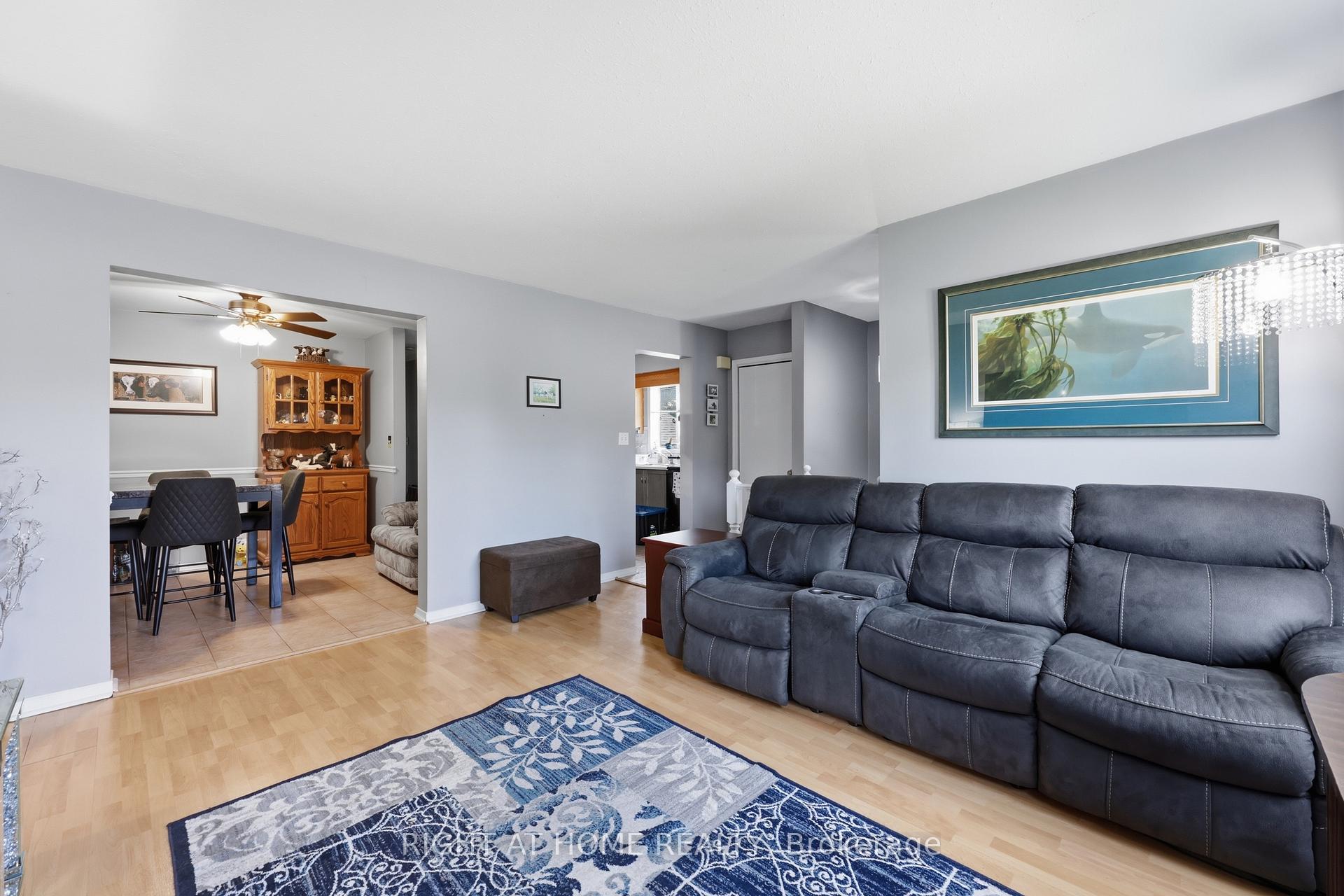 Photo 7 of 5709 Deerbrook Street, Niagara Falls, Oldfield — HOMEH