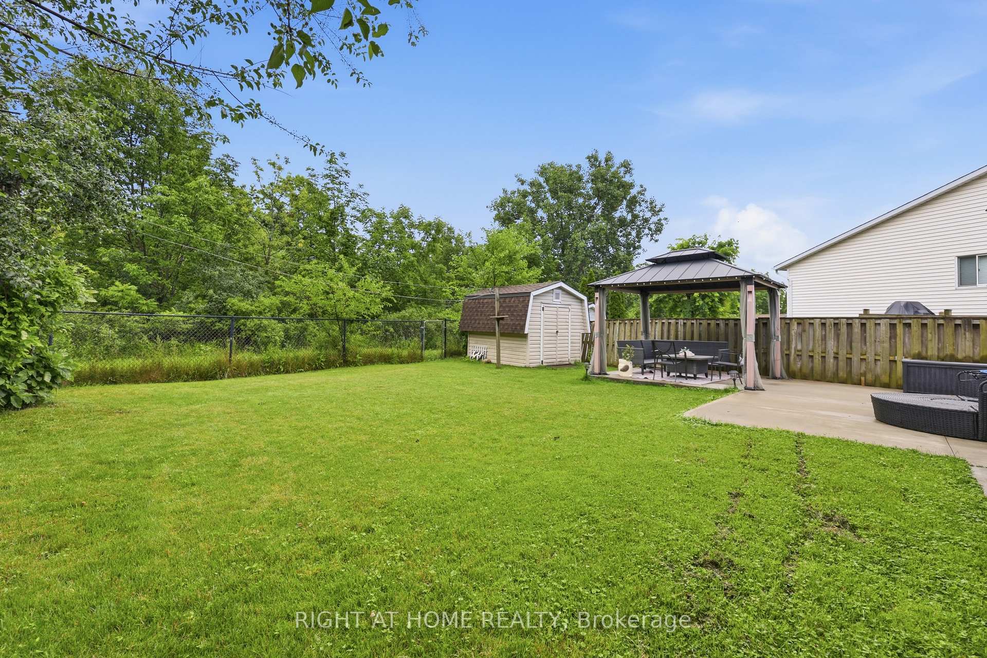 Photo 30 of 5709 Deerbrook Street, Niagara Falls, Oldfield — HOMEH