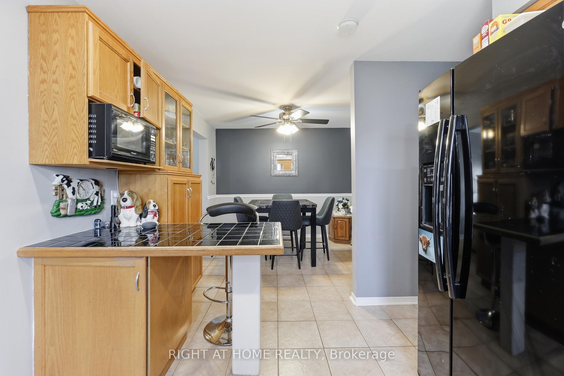 Photo 13 of 5709 Deerbrook Street, Niagara Falls, Oldfield — HOMEH
