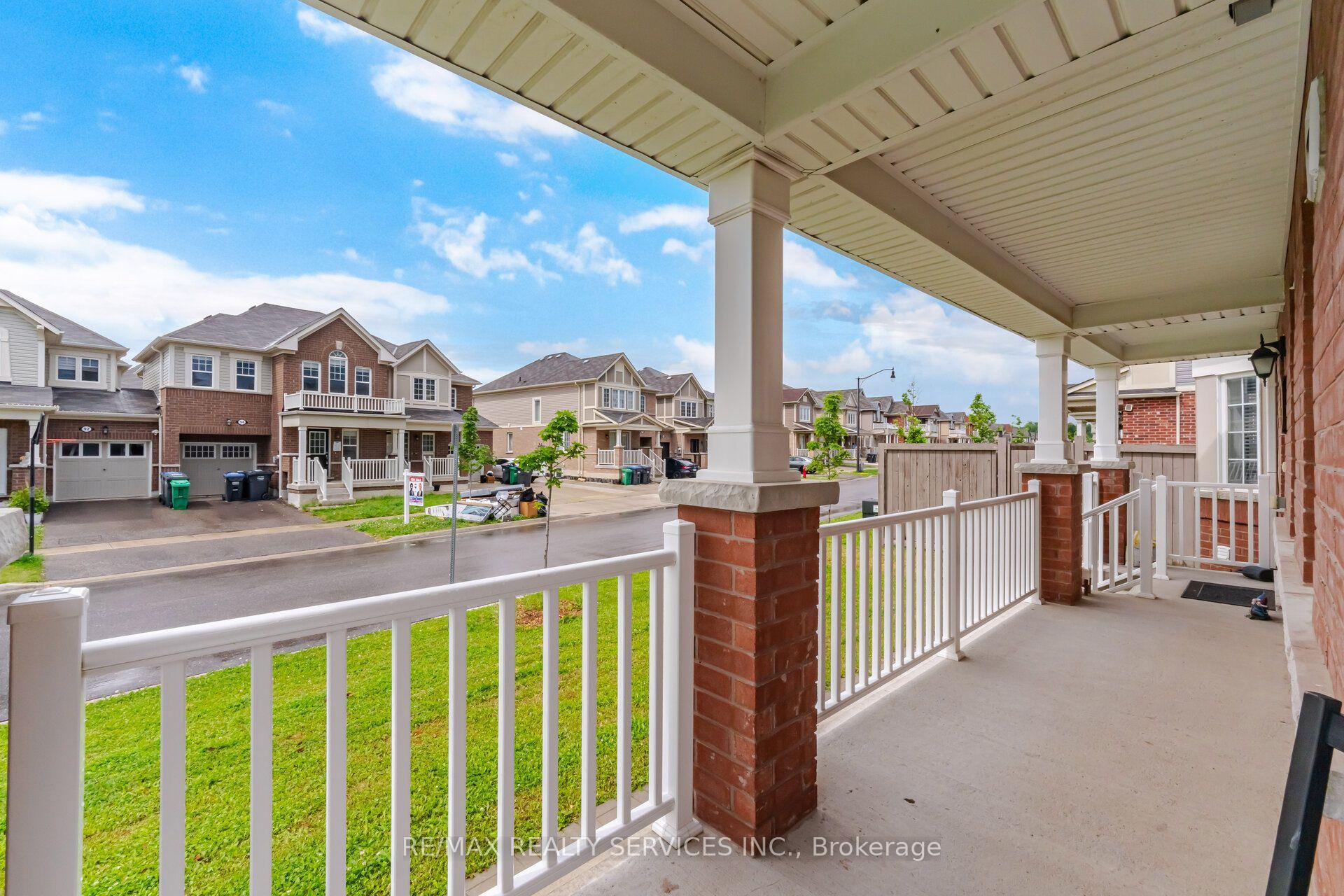 Photo 7 of Unit Upper, 75 Benhurst Crescent, Brampton, Northwest Brampton — HOMEH