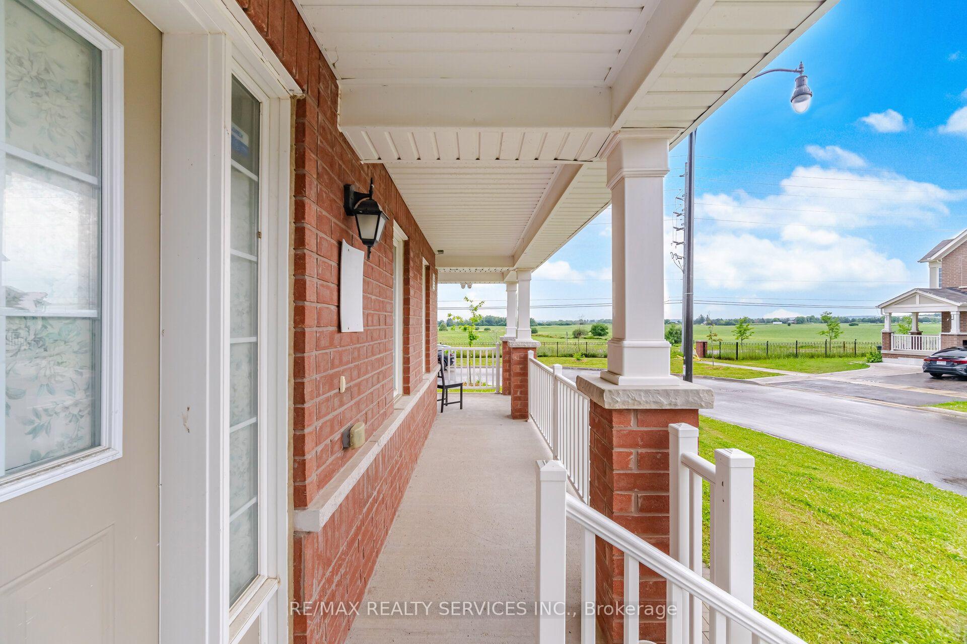 Photo 8 of Unit Upper, 75 Benhurst Crescent, Brampton, Northwest Brampton — HOMEH