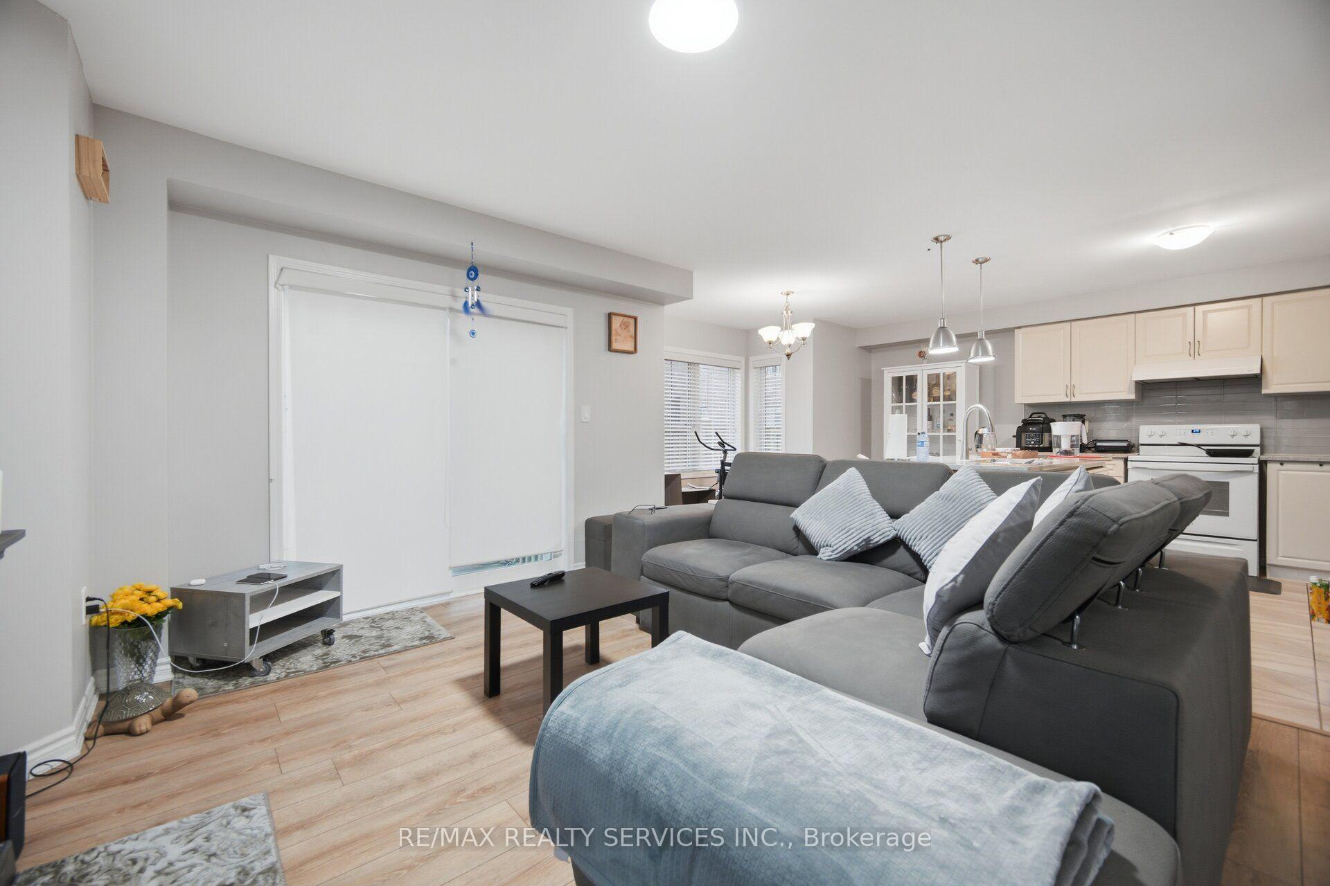 Photo 11 of Unit Upper, 75 Benhurst Crescent, Brampton, Northwest Brampton — HOMEH