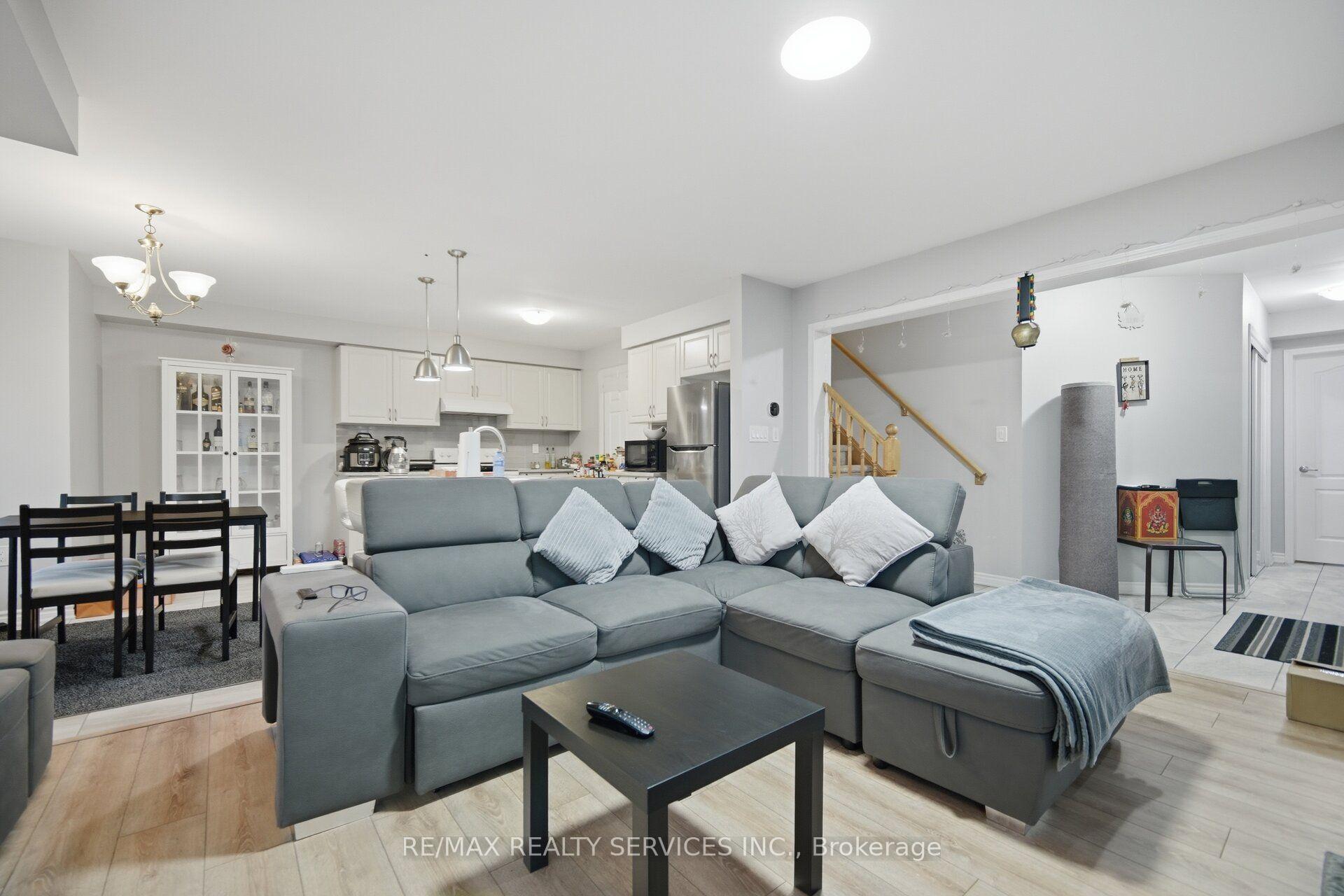 Photo 15 of Unit Upper, 75 Benhurst Crescent, Brampton, Northwest Brampton — HOMEH