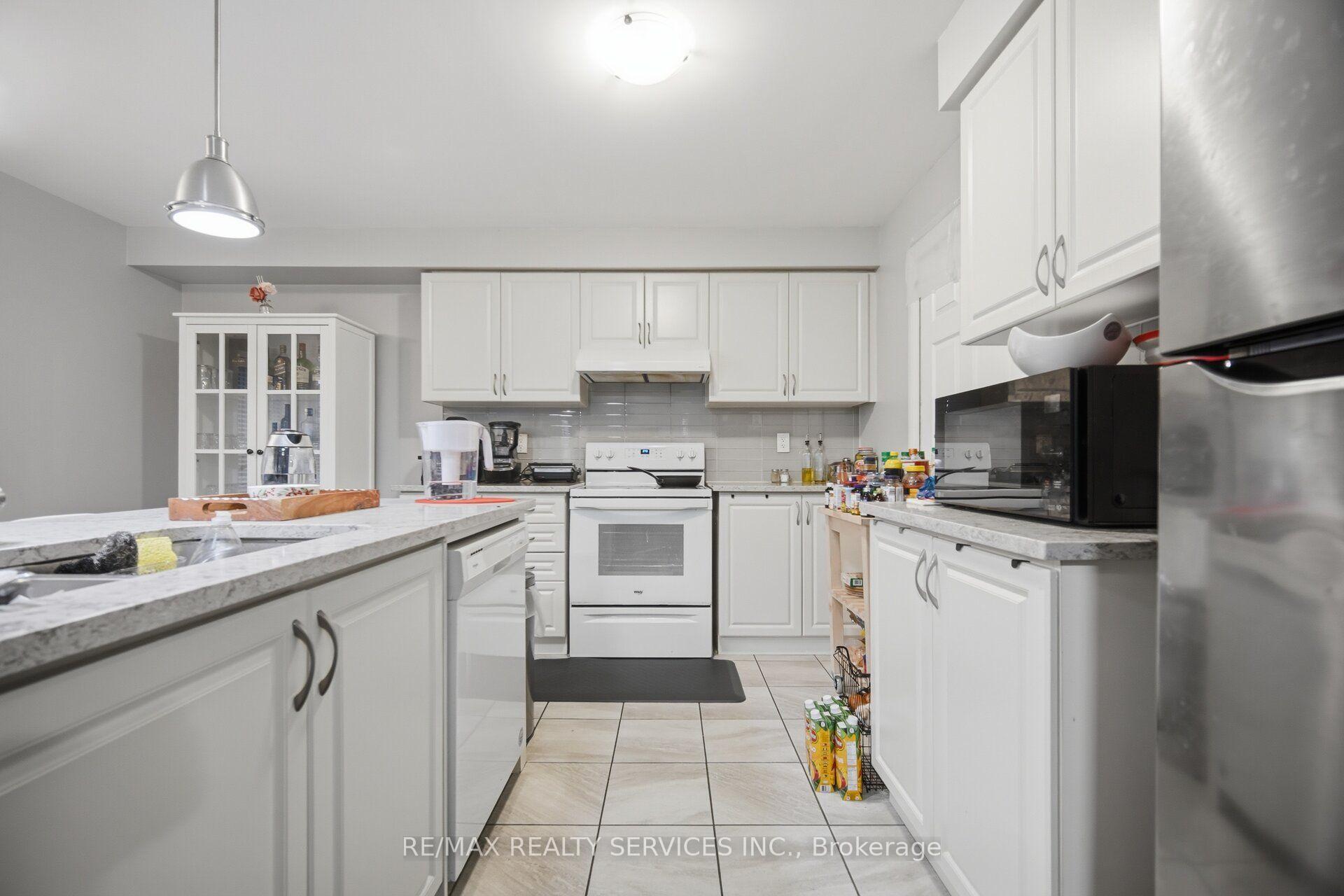 Photo 17 of Unit Upper, 75 Benhurst Crescent, Brampton, Northwest Brampton — HOMEH