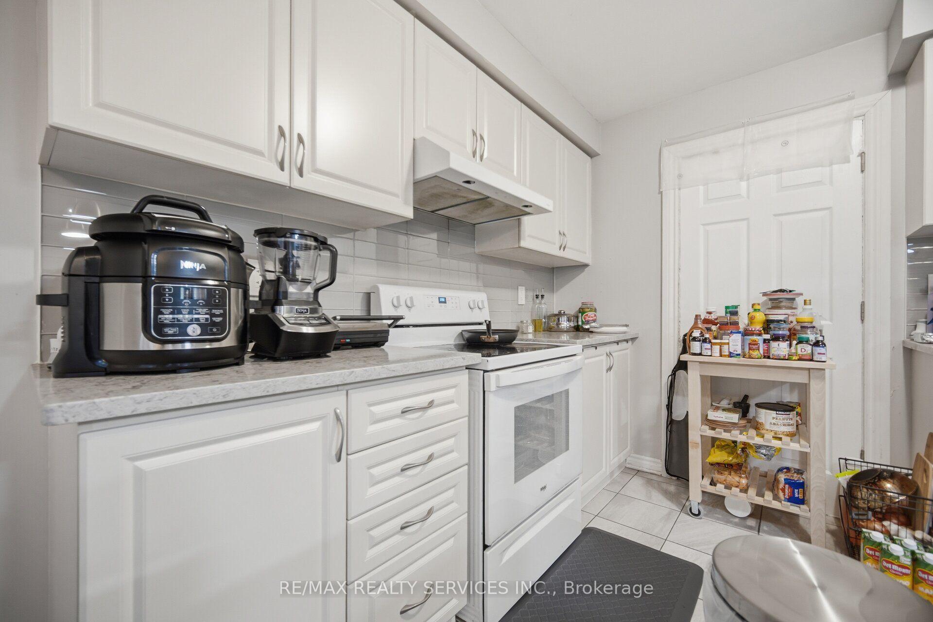 Photo 18 of Unit Upper, 75 Benhurst Crescent, Brampton, Northwest Brampton — HOMEH