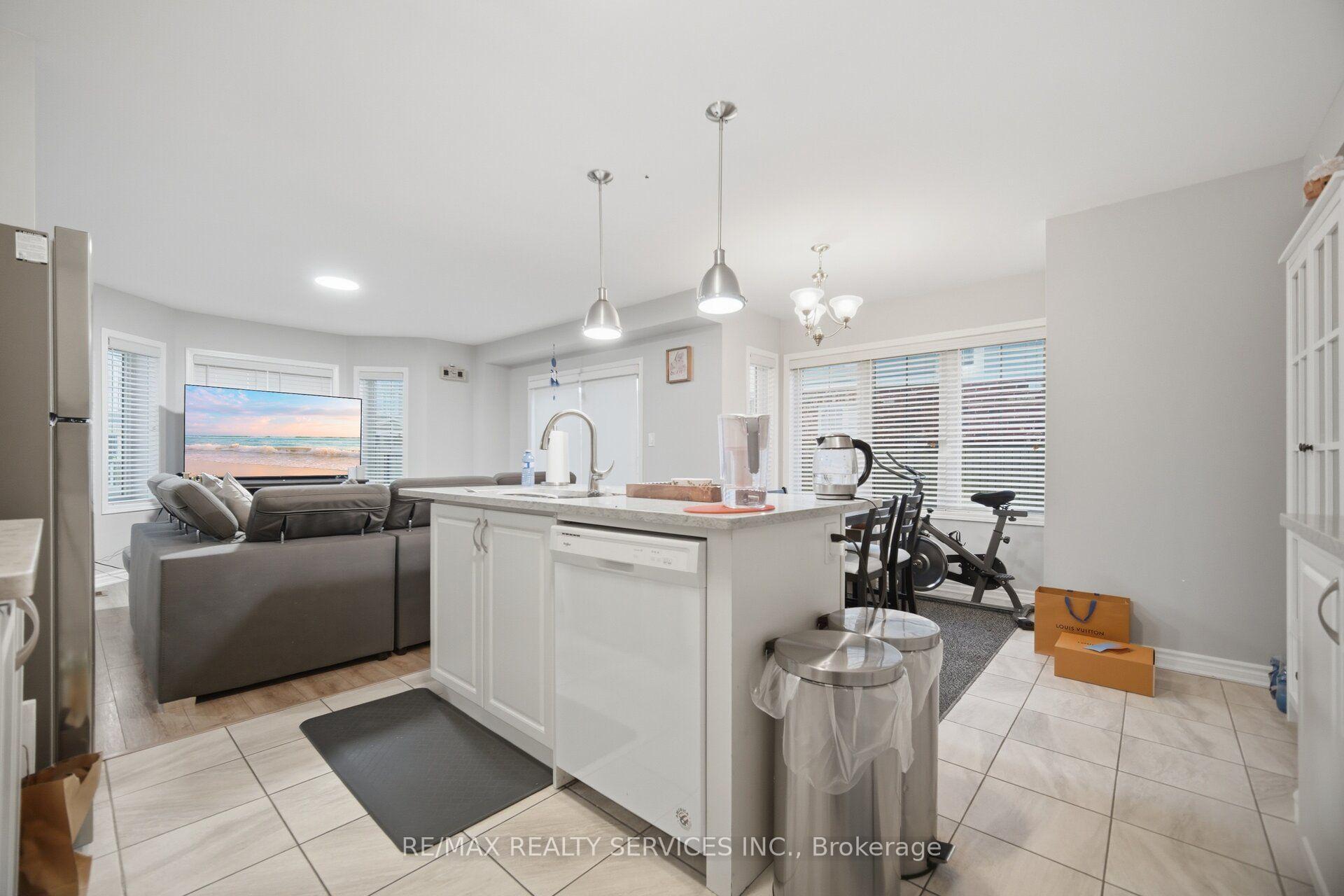 Photo 20 of Unit Upper, 75 Benhurst Crescent, Brampton, Northwest Brampton — HOMEH