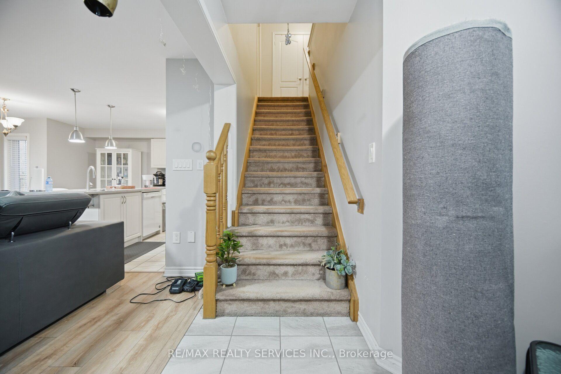 Photo 25 of Unit Upper, 75 Benhurst Crescent, Brampton, Northwest Brampton — HOMEH