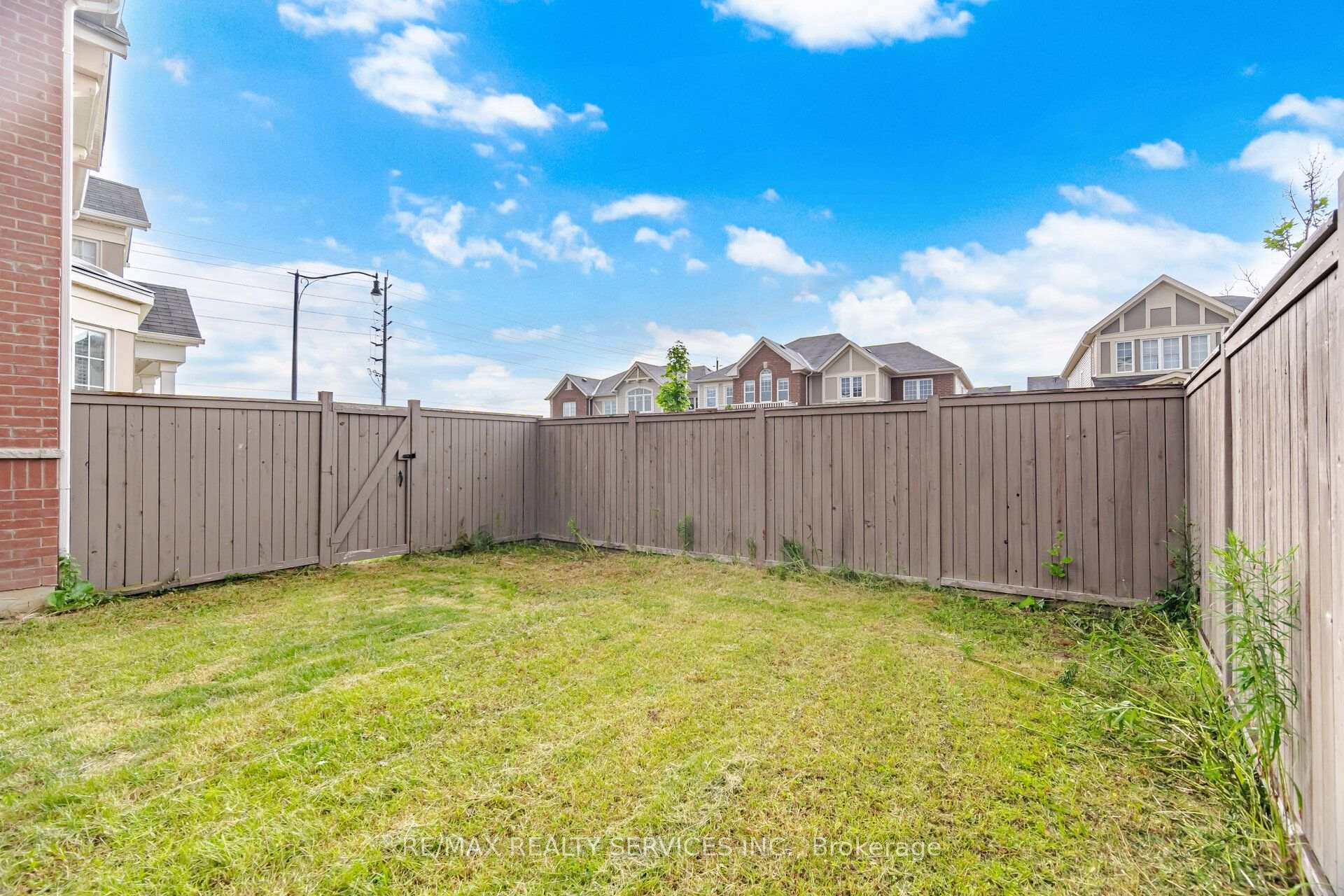 Photo 46 of Unit Upper, 75 Benhurst Crescent, Brampton, Northwest Brampton — HOMEH