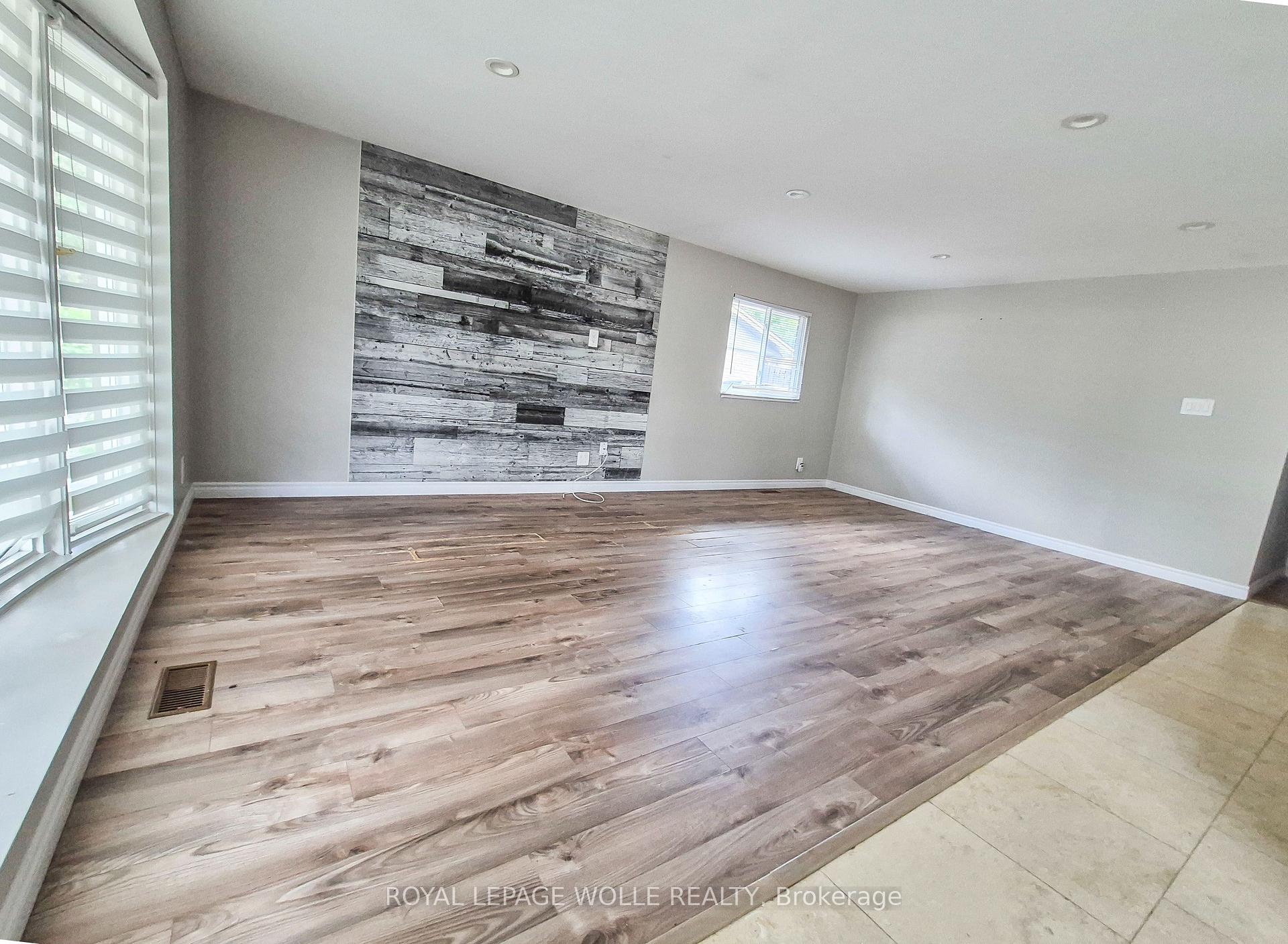 Photo 5 of 154 Appalachian Crescent, Kitchener, Alpine — HOMEH
