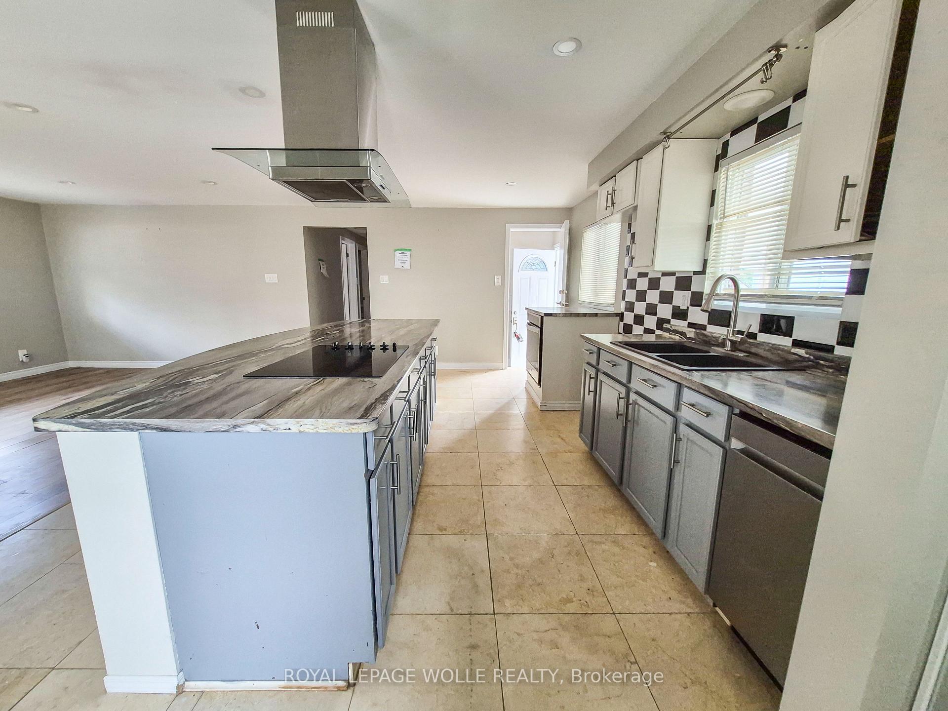 Photo 9 of 154 Appalachian Crescent, Kitchener, Alpine — HOMEH