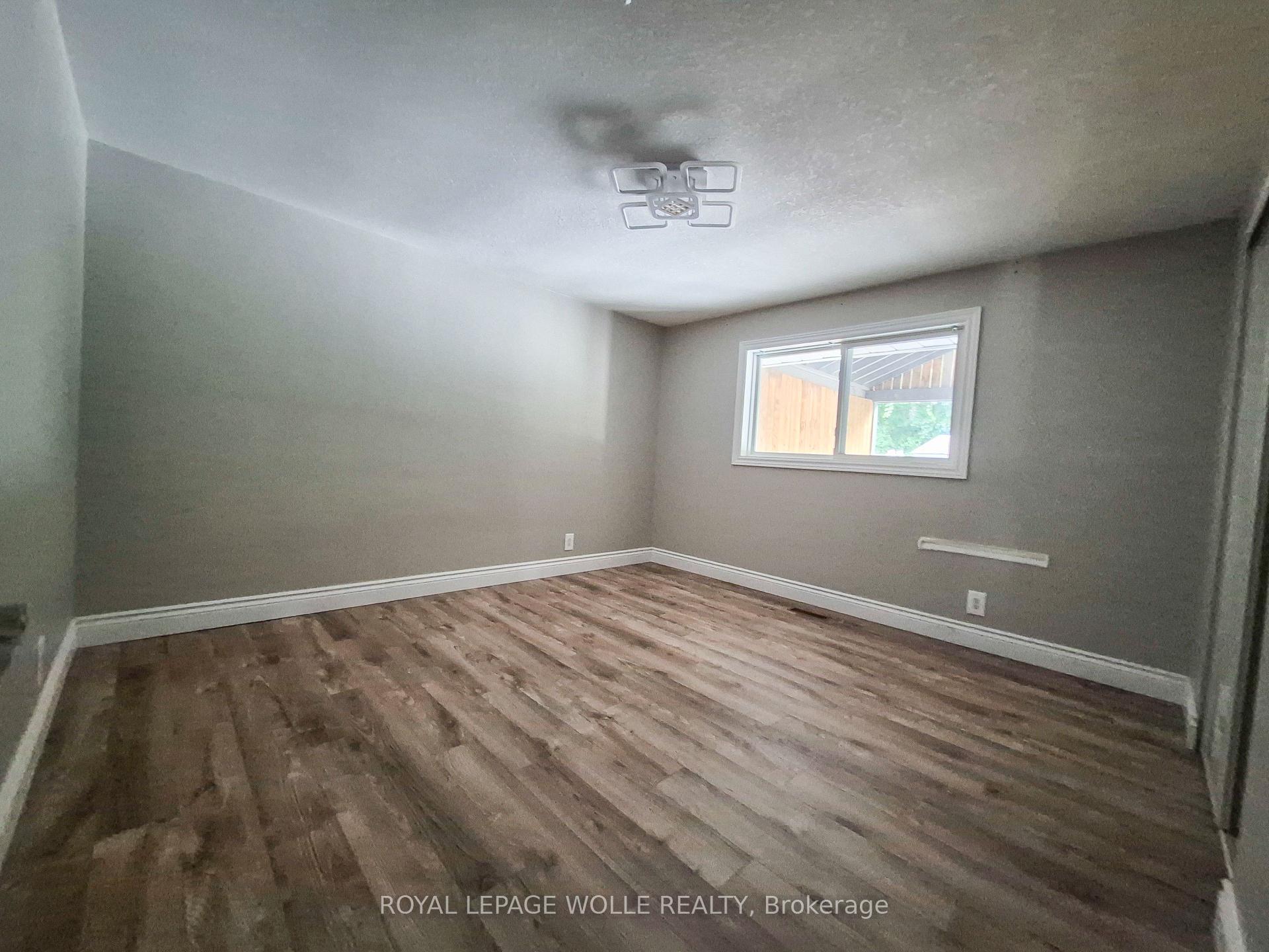 Photo 12 of 154 Appalachian Crescent, Kitchener, Alpine — HOMEH