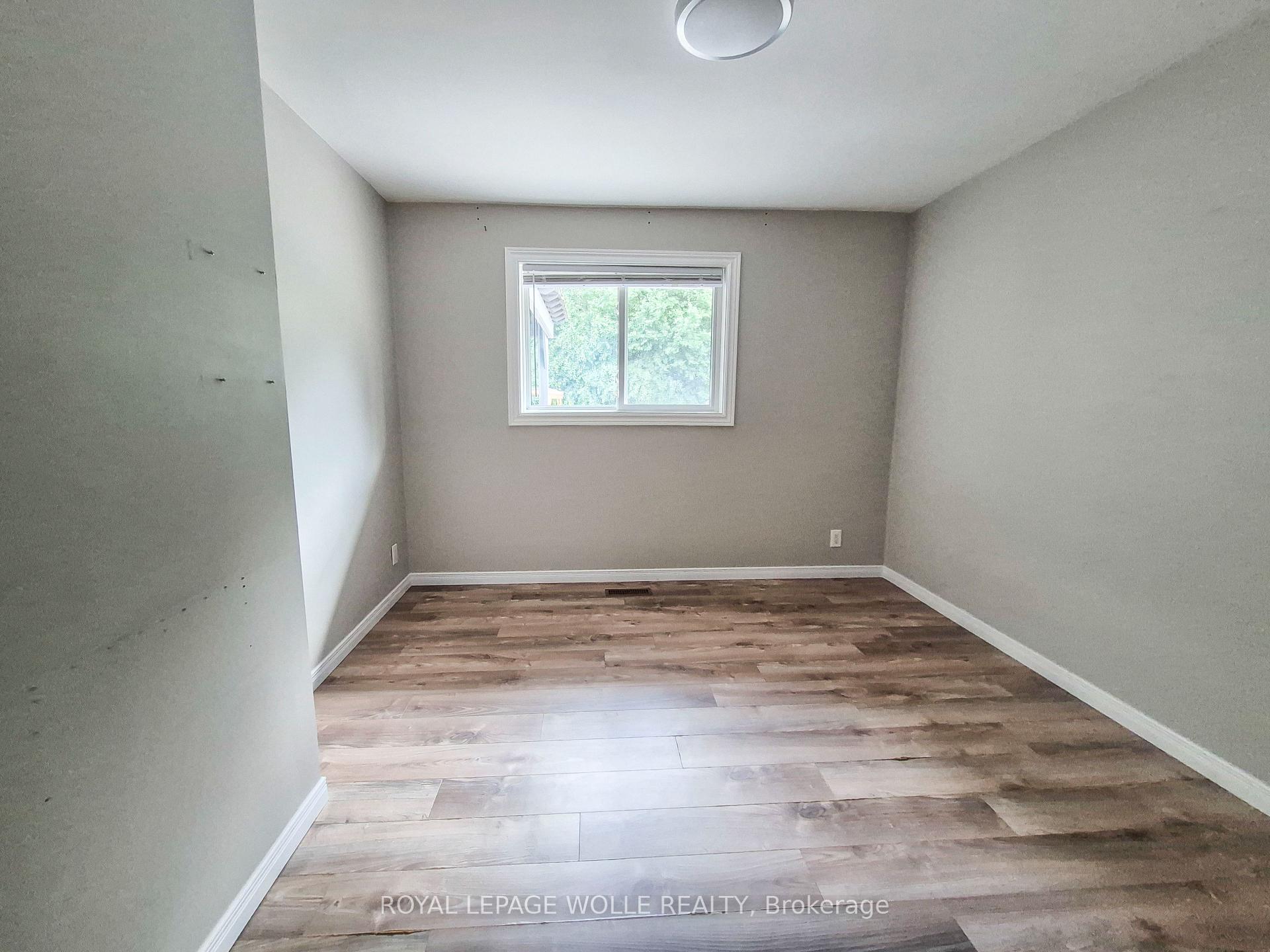 Photo 13 of 154 Appalachian Crescent, Kitchener, Alpine — HOMEH