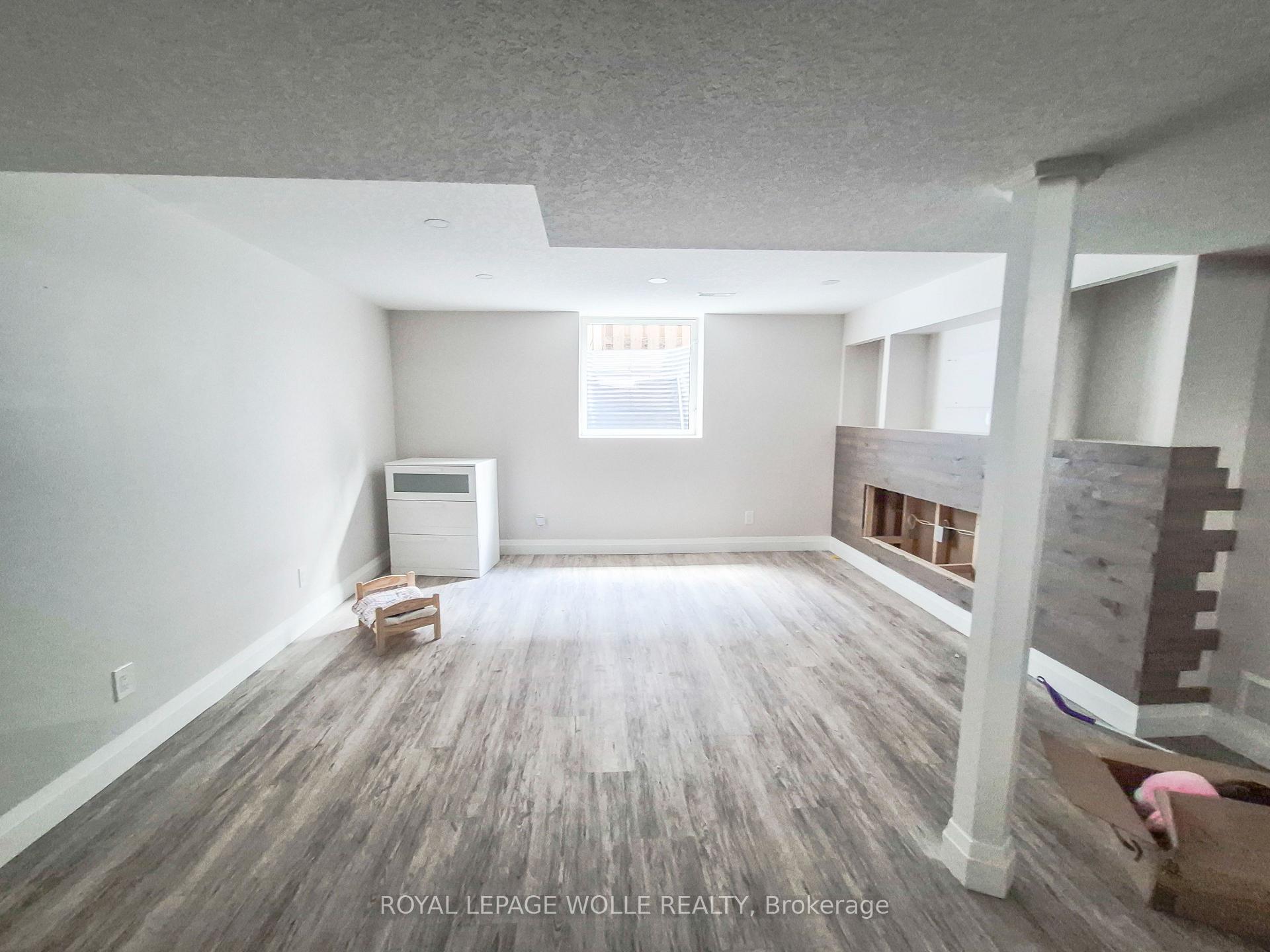Photo 15 of 154 Appalachian Crescent, Kitchener, Alpine — HOMEH