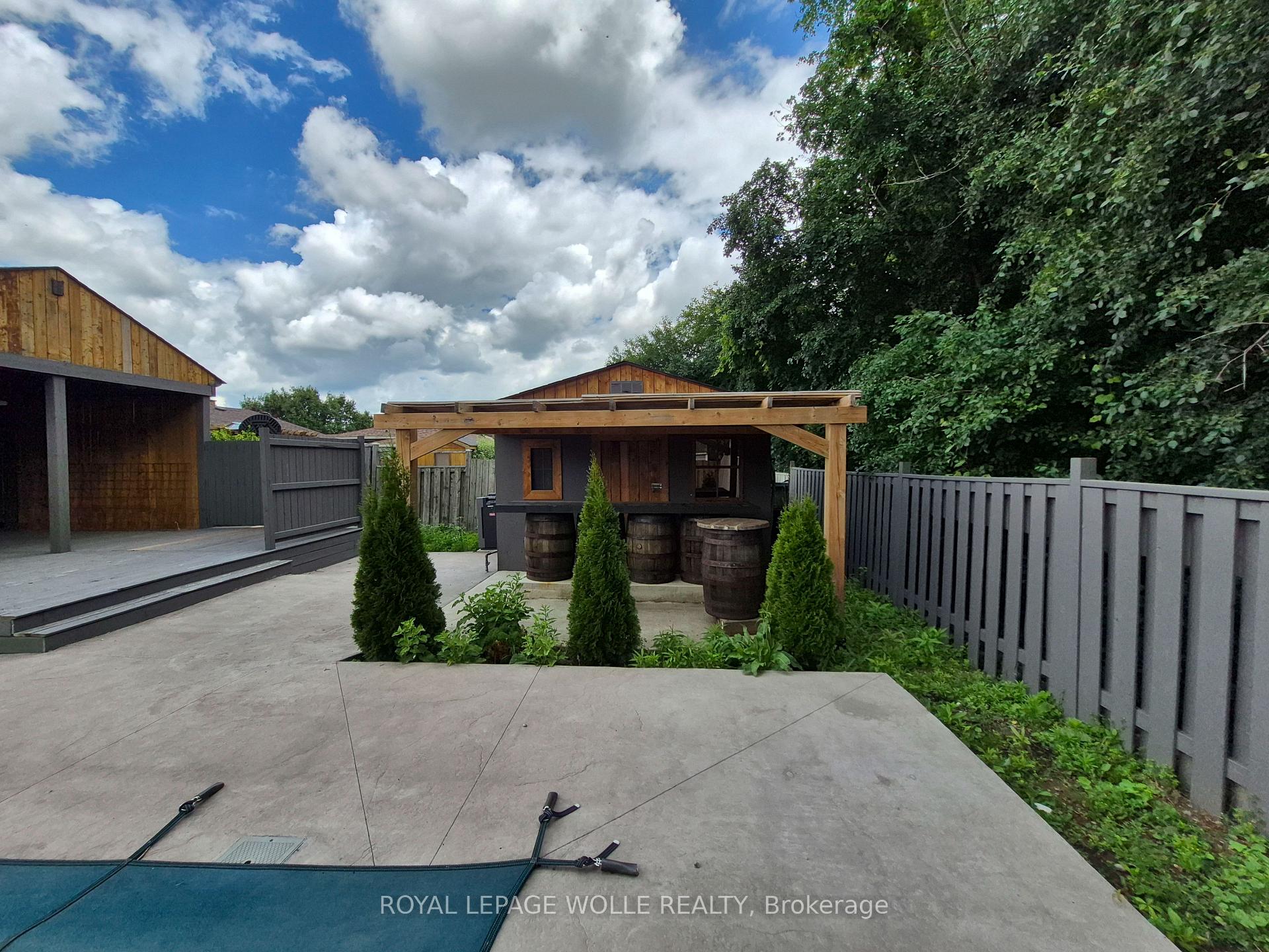 Photo 23 of 154 Appalachian Crescent, Kitchener, Alpine — HOMEH