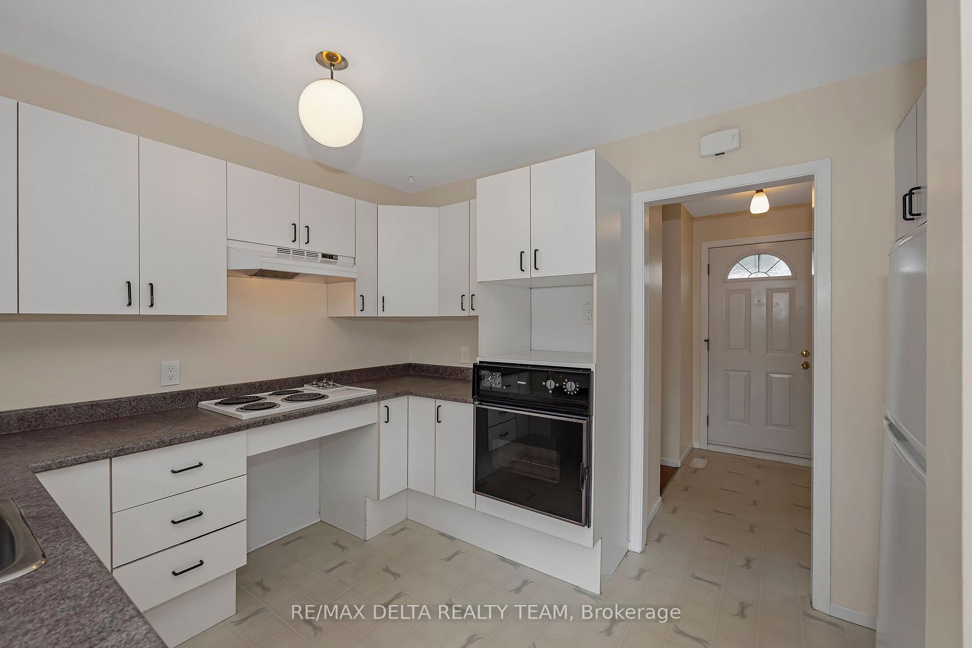 Photo 11 of 278 Gleneagles Avenue, Ottawa, Bilberry Creek/Queenswood Heights — HOMEH
