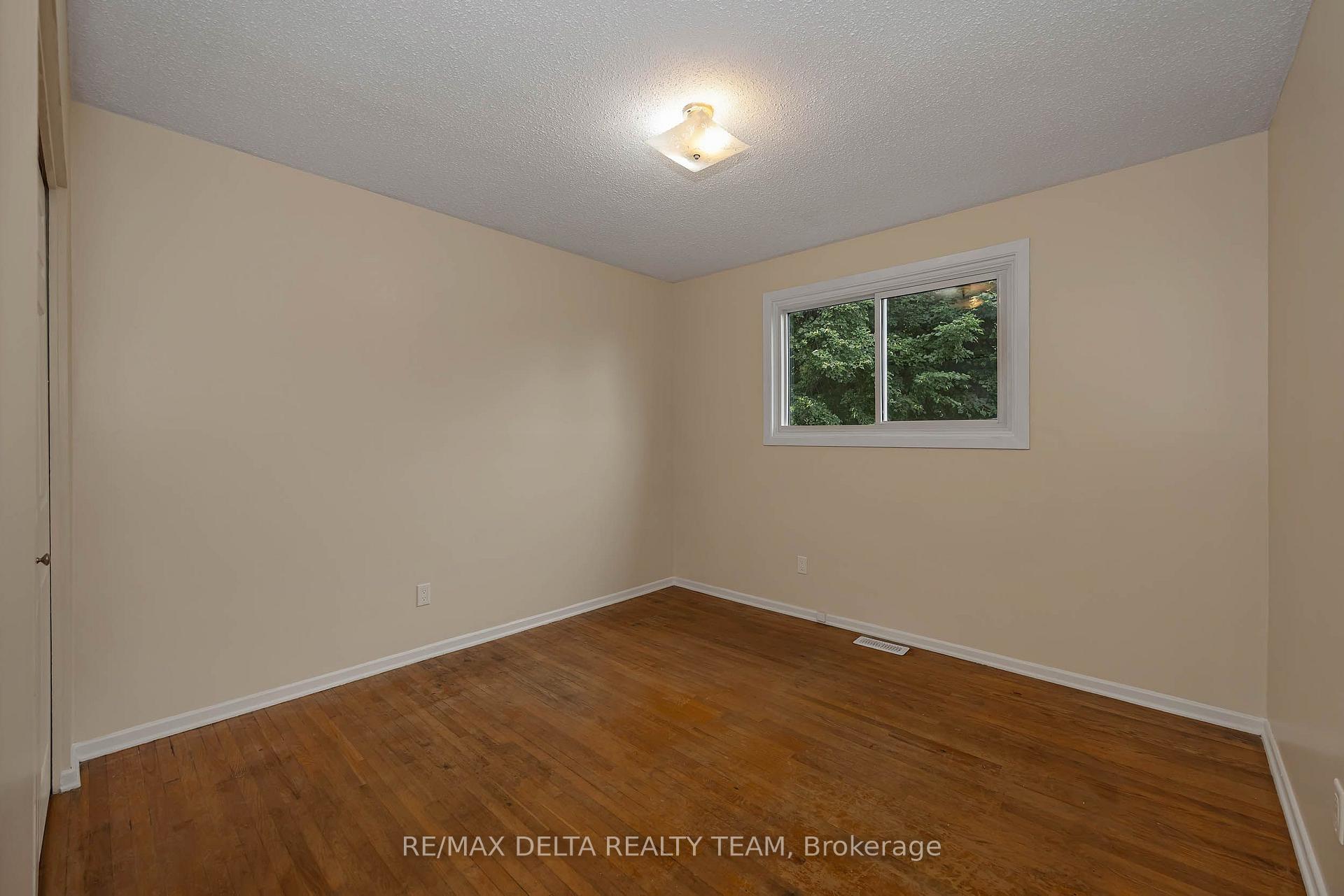 Photo 18 of 278 Gleneagles Avenue, Ottawa, Bilberry Creek/Queenswood Heights — HOMEH