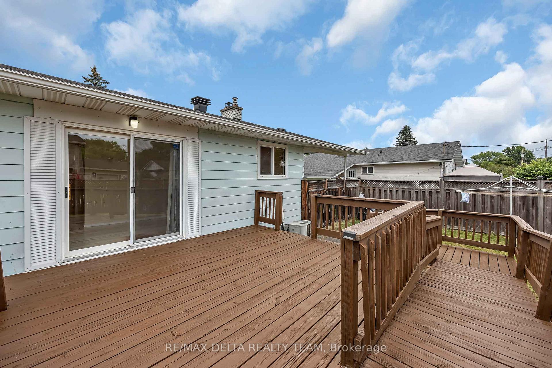 Photo 23 of 278 Gleneagles Avenue, Ottawa, Bilberry Creek/Queenswood Heights — HOMEH