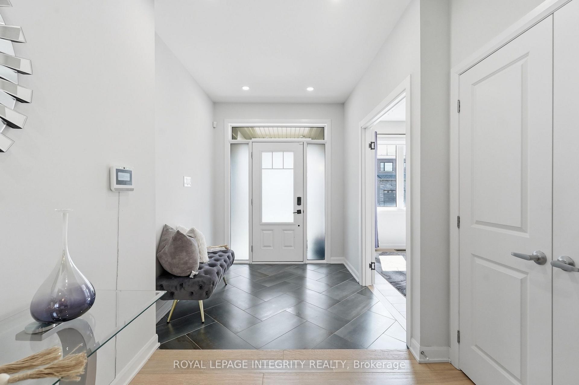 Photo 3 of 90 Coco Place, Ottawa, Kanata - Kanata Lakes/Heritage Hills — HOMEH