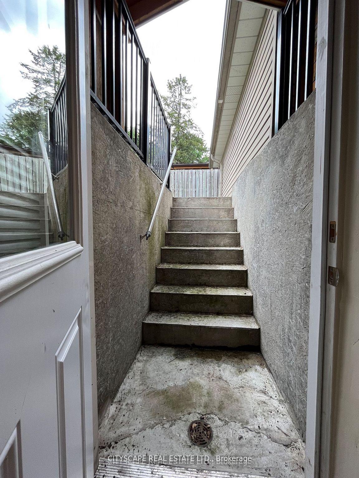Photo 7 of Unit Bsmt, 2 Leslie Street, Brampton, Northwood Park — HOMEH