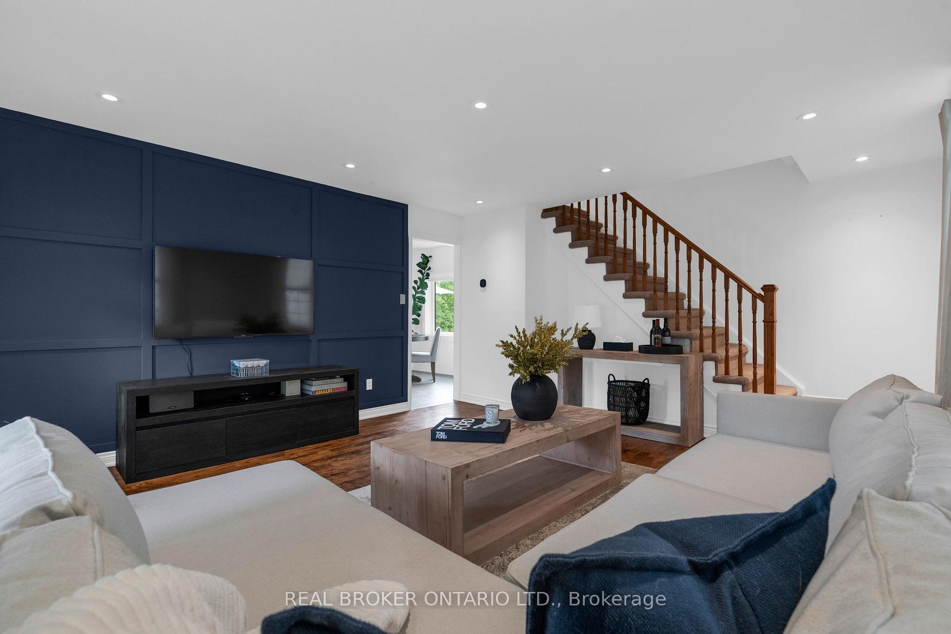 Photo 15 of 17265 50 Highway, Caledon, Palgrave — HOMEH