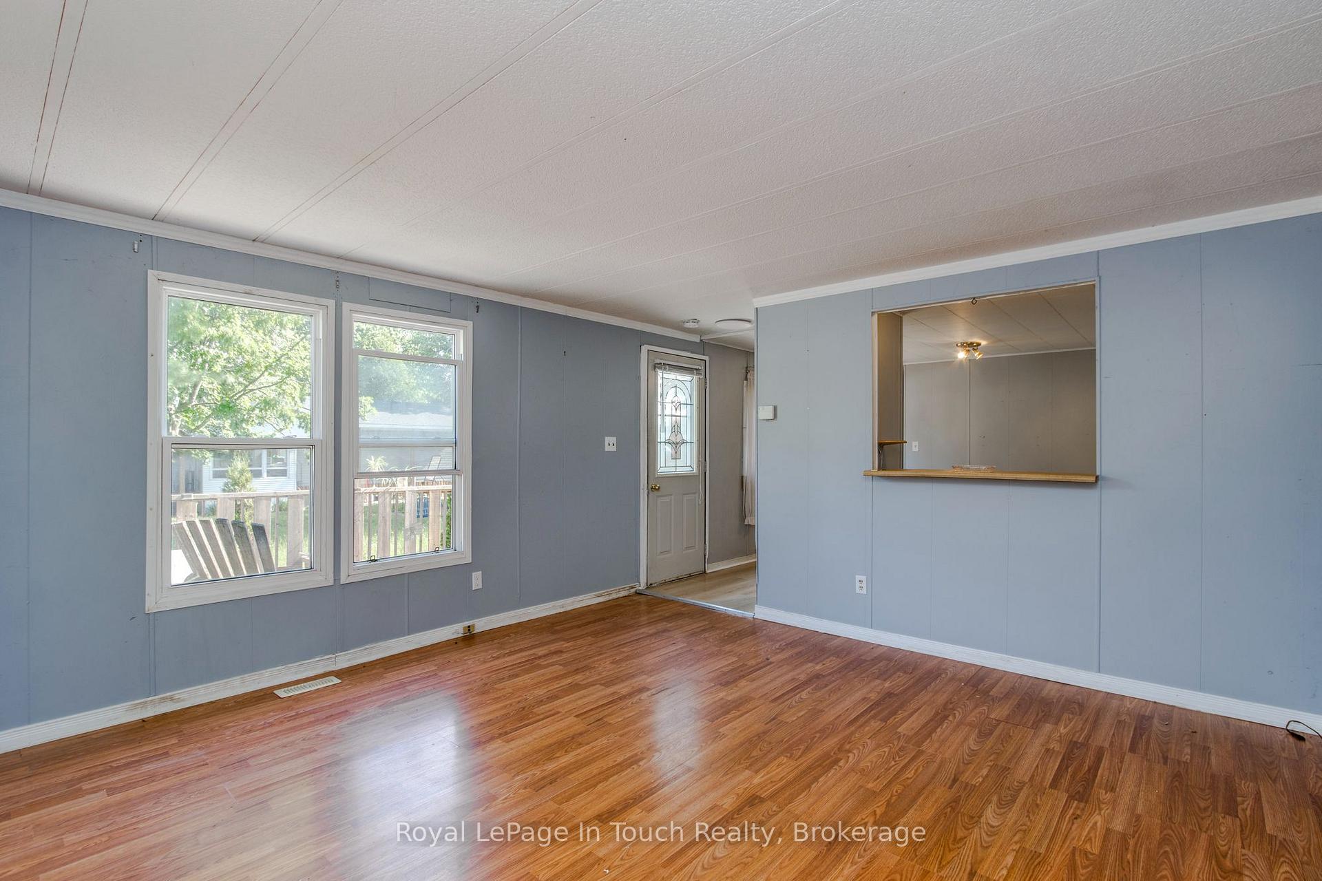 Photo 5 of 21 Vics Road, Midland — HOMEH