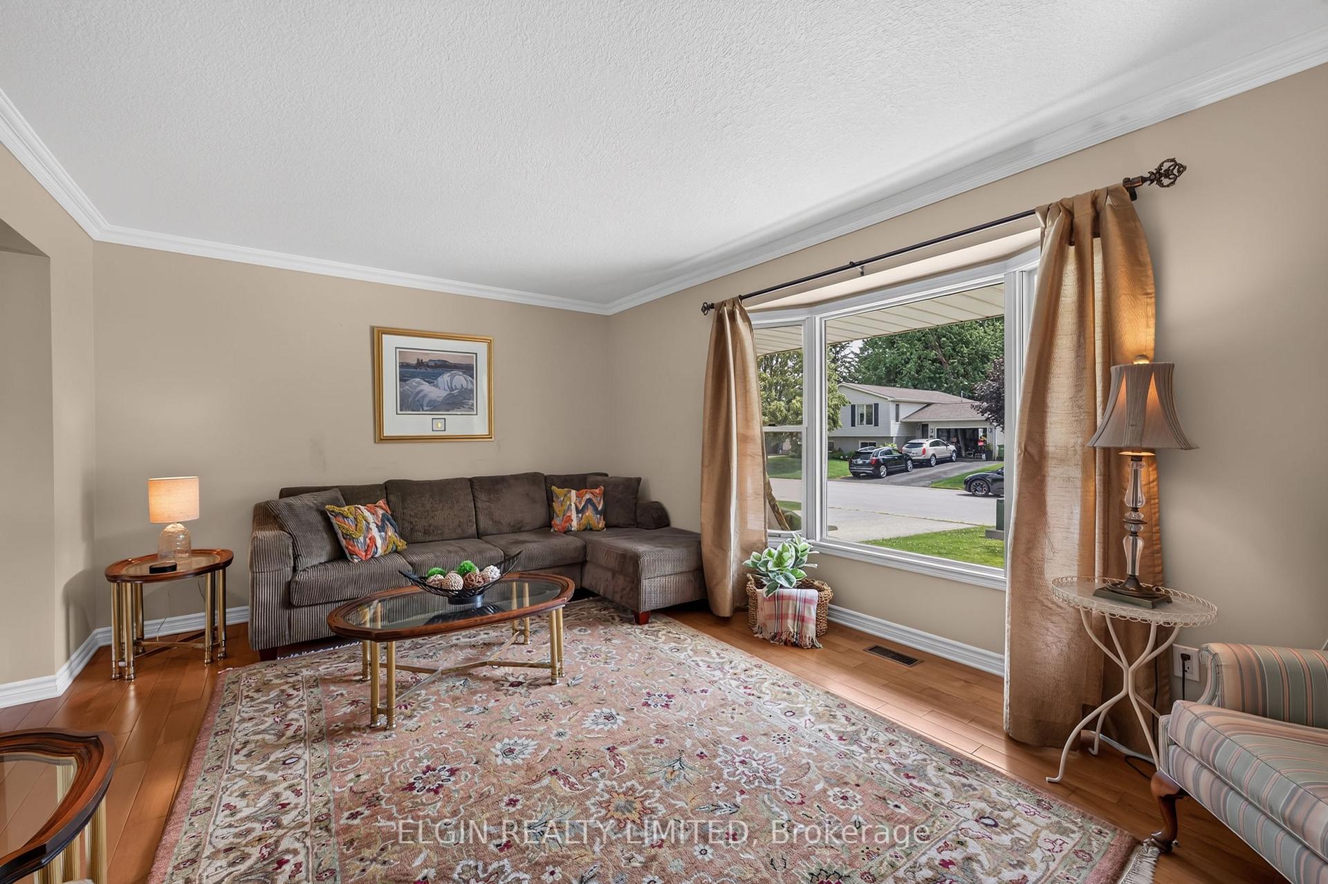 Photo 16 of 41 Luton Crescent, St. Thomas — HOMEH