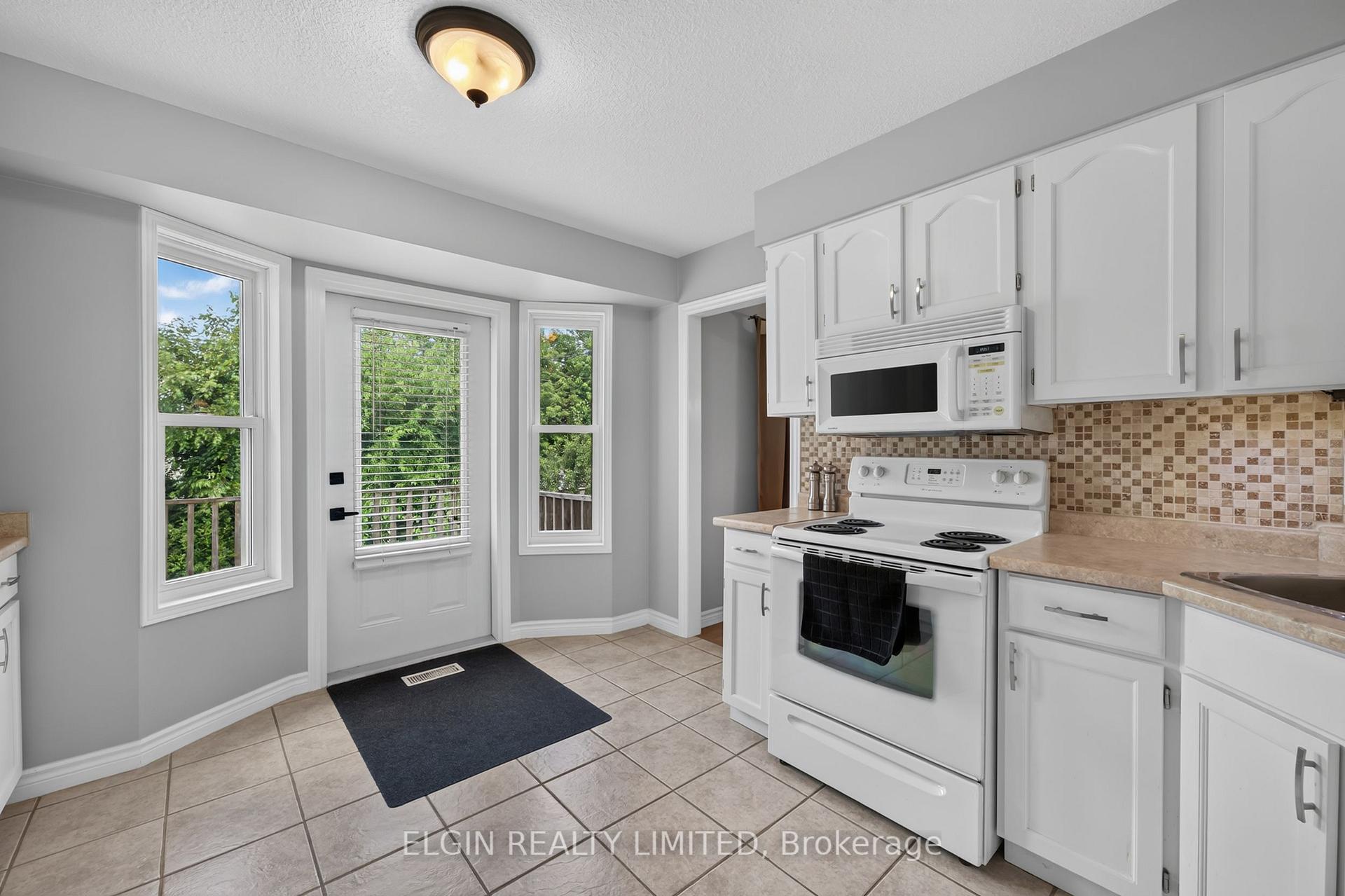 Photo 22 of 41 Luton Crescent, St. Thomas — HOMEH