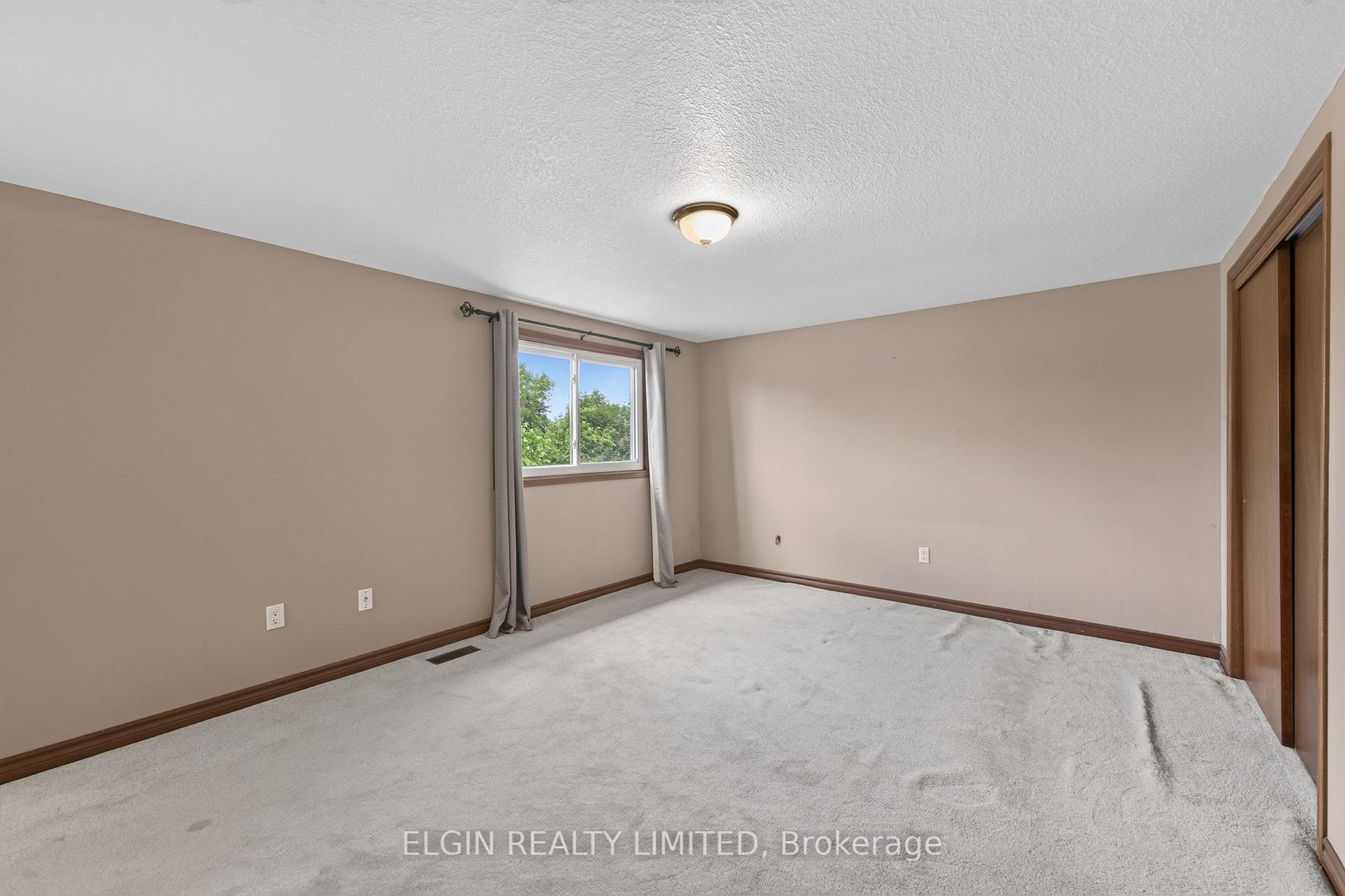 Photo 26 of 41 Luton Crescent, St. Thomas — HOMEH