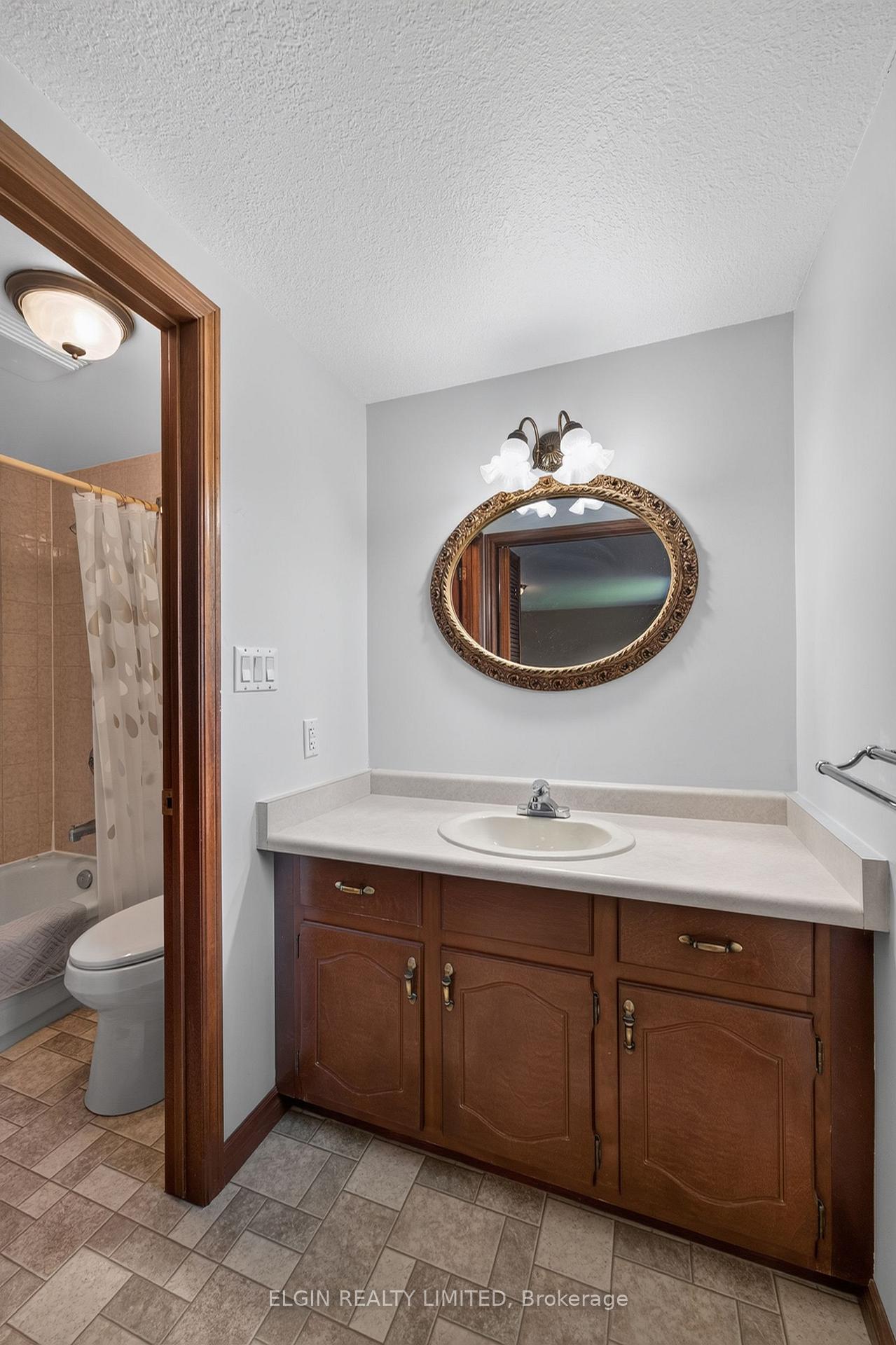 Photo 29 of 41 Luton Crescent, St. Thomas — HOMEH