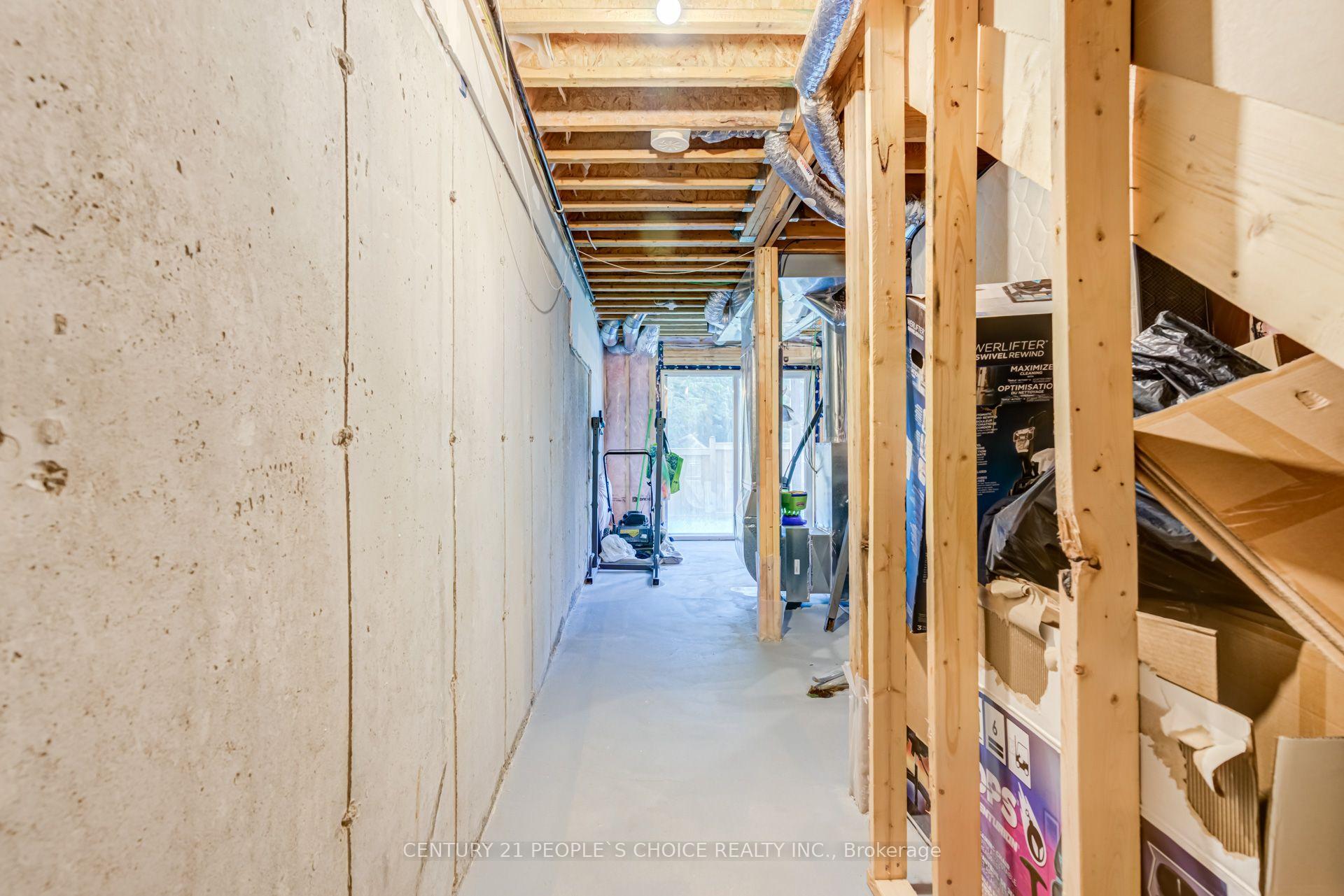 Photo 44 of 725 Heathrow Path, Oshawa, Samac — HOMEH