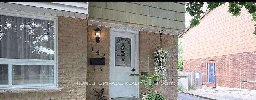 Front of 142 Hillmer Road