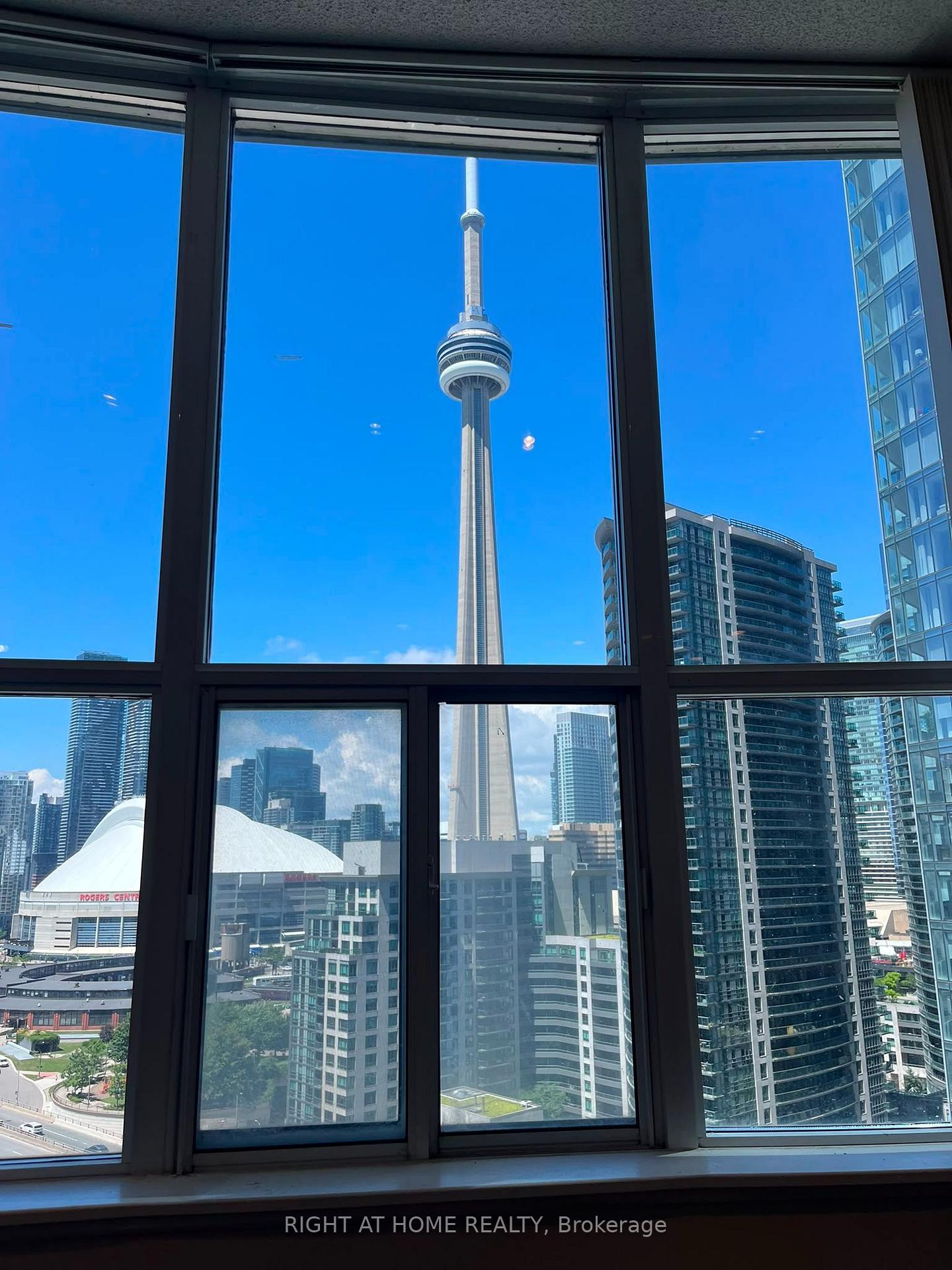 Photo 6 of Unit 1913, 8 York Street, Toronto, Waterfront Communities — HOMEH