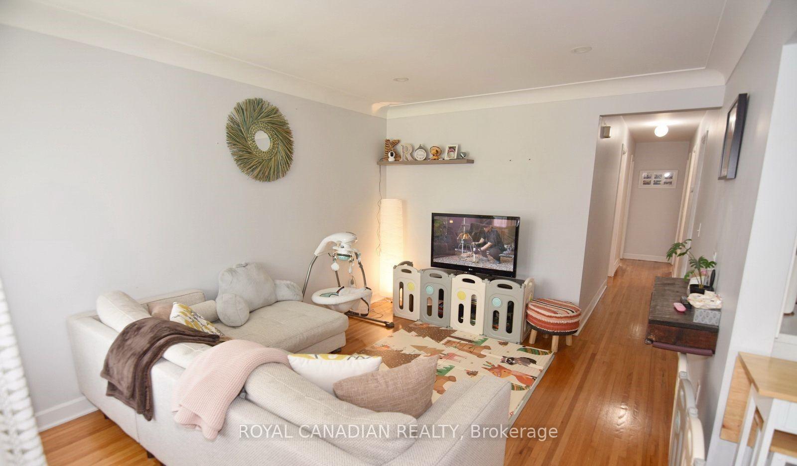Photo 10 of 1635 Elsmere Avenue, Windsor — HOMEH