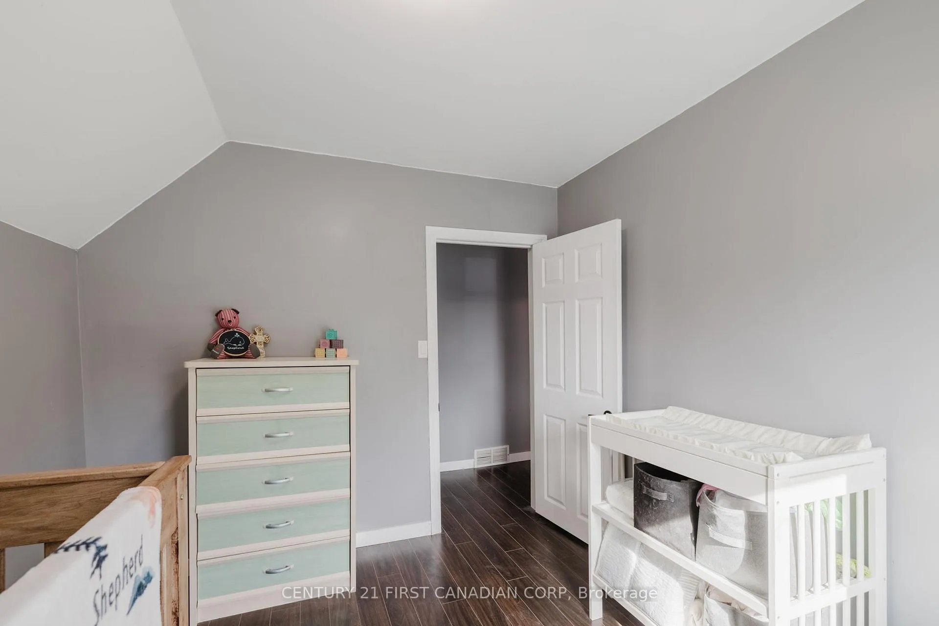 Photo 28 of 603 Erie Street, Warwick, Watford — HOMEH
