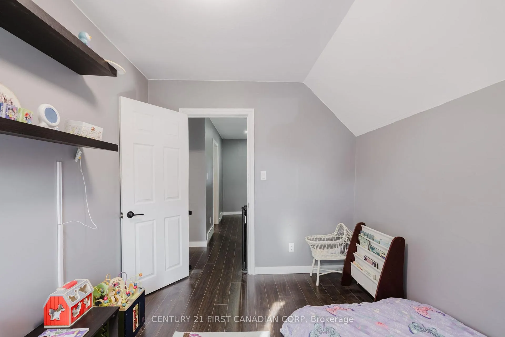 Photo 30 of 603 Erie Street, Warwick, Watford — HOMEH