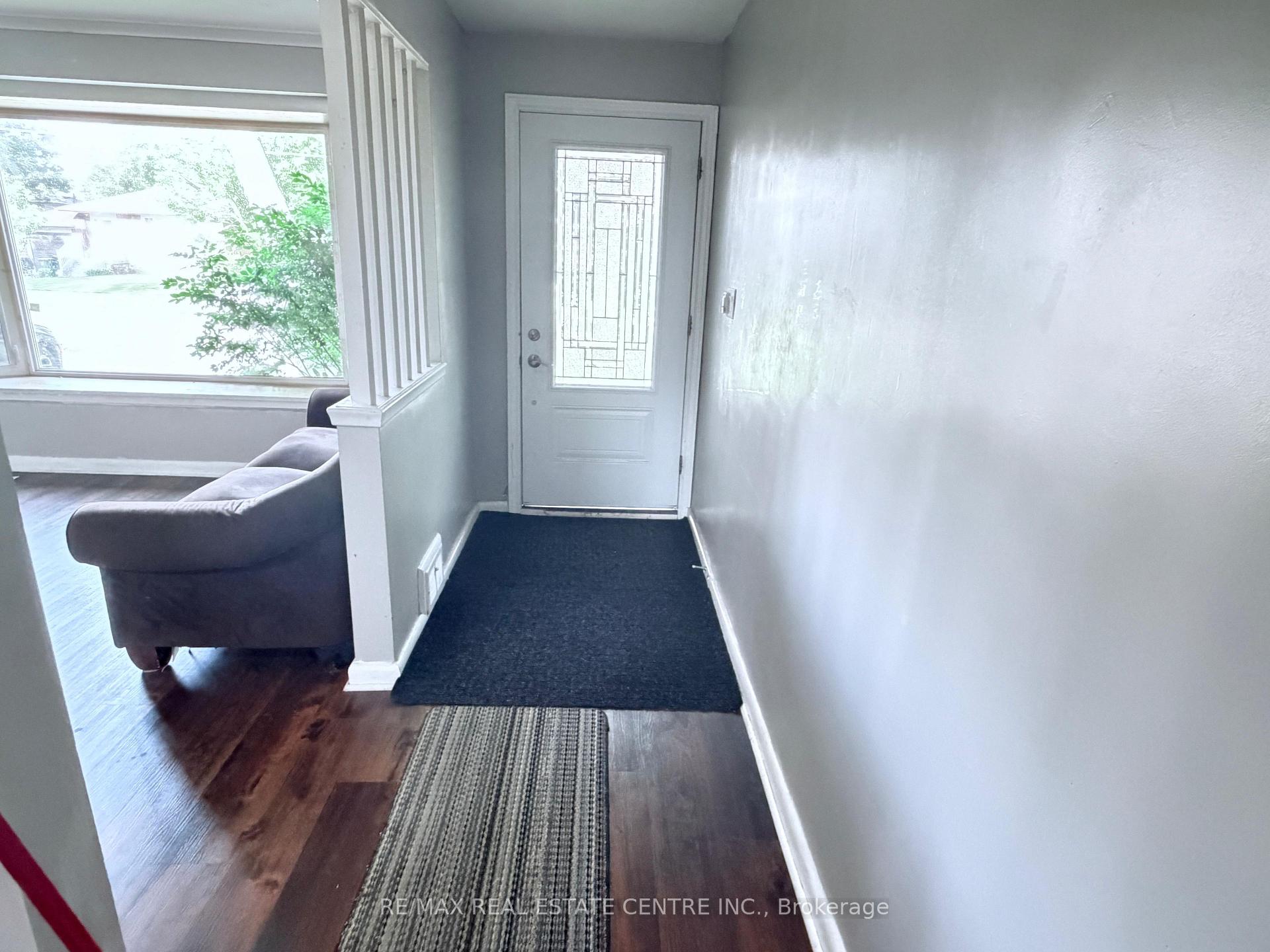 Photo 7 of 52 Sharbot Avenue, Scarborough, Woburn — HOMEH