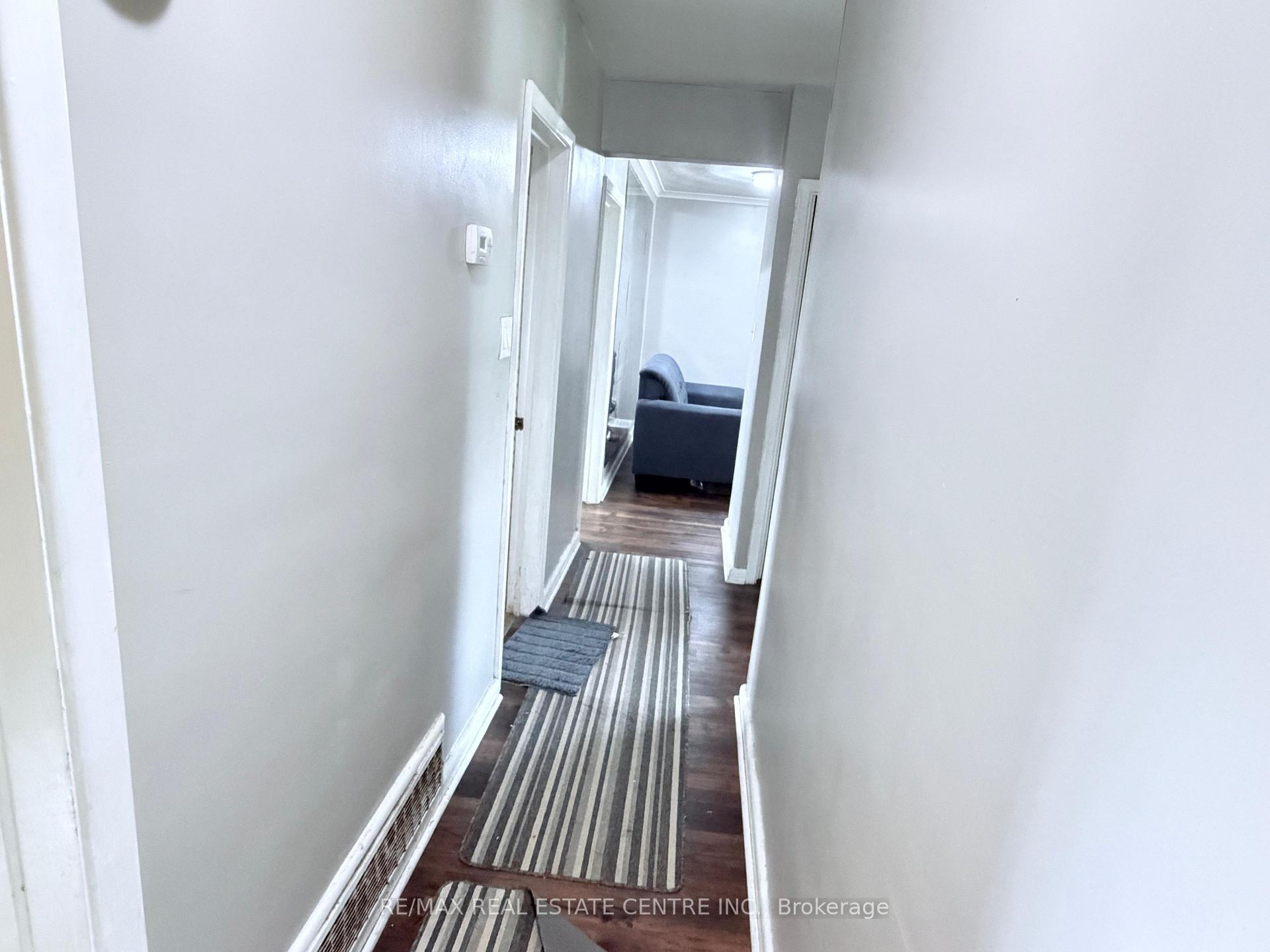 Photo 8 of 52 Sharbot Avenue, Scarborough, Woburn — HOMEH