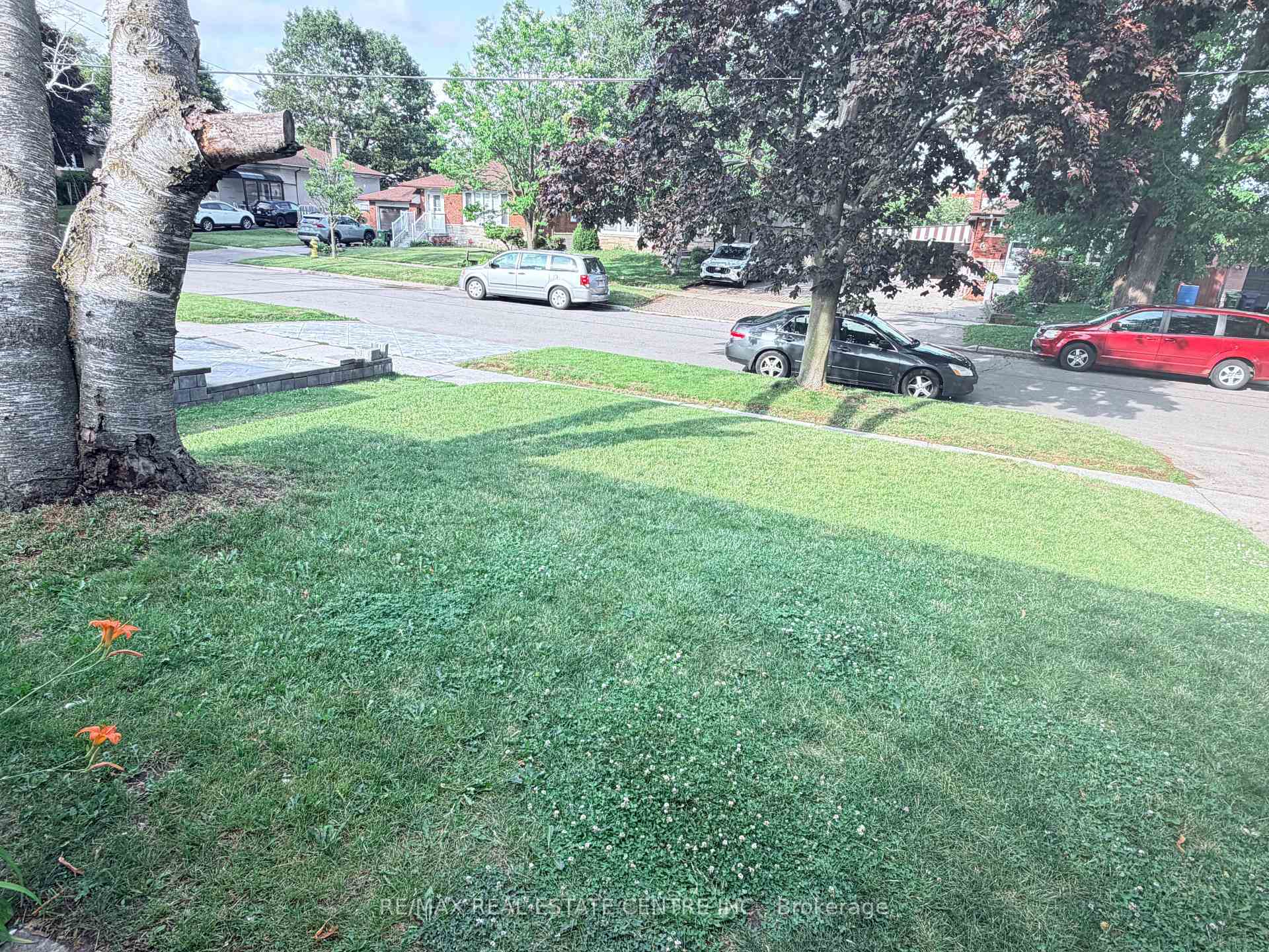 Photo 14 of 52 Sharbot Avenue, Scarborough, Woburn — HOMEH