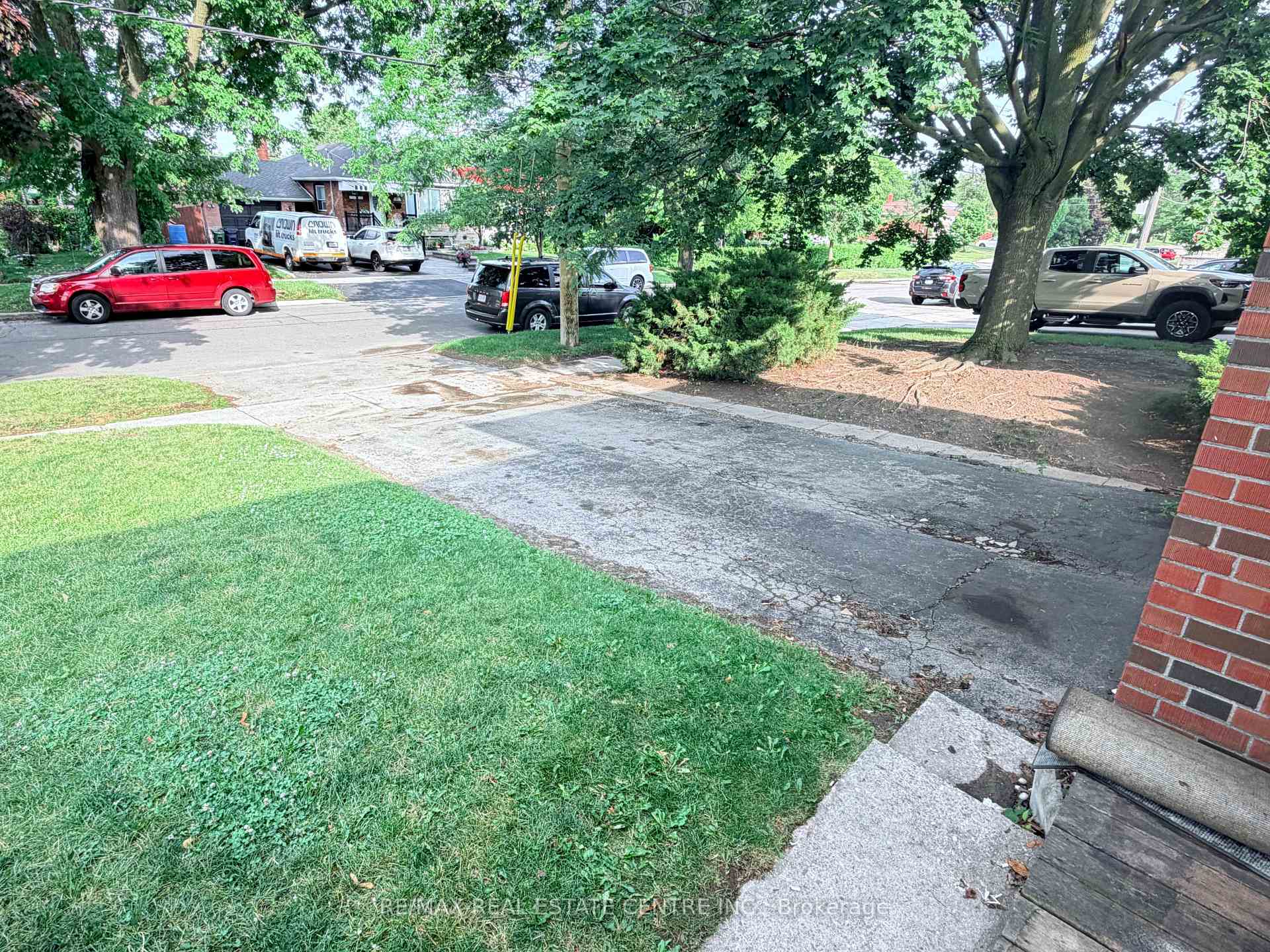 Photo 16 of 52 Sharbot Avenue, Scarborough, Woburn — HOMEH