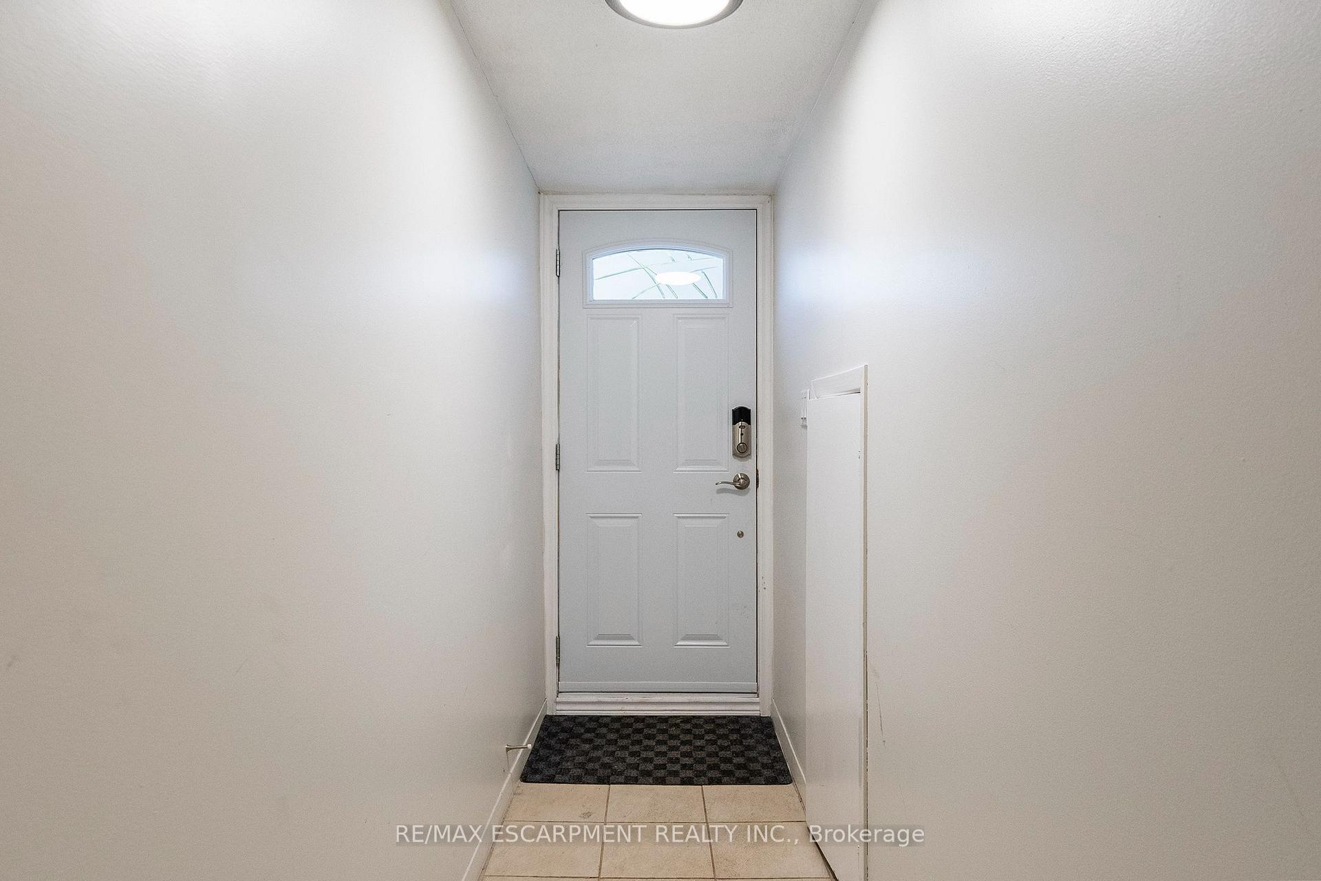 Photo 21 of 2506 Yarmouth Crescent, Oakville, West — HOMEH