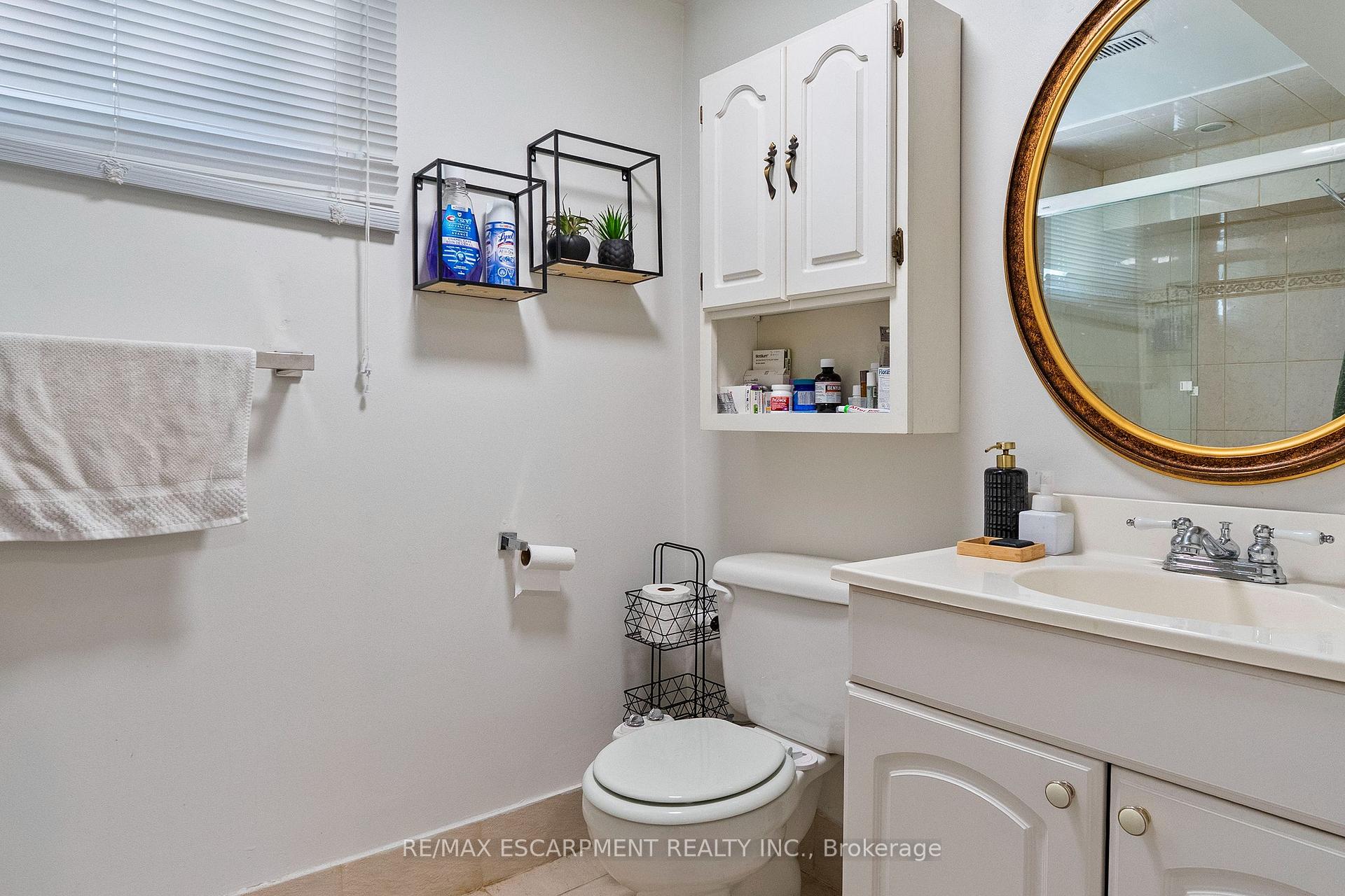 Photo 31 of 2506 Yarmouth Crescent, Oakville, West — HOMEH