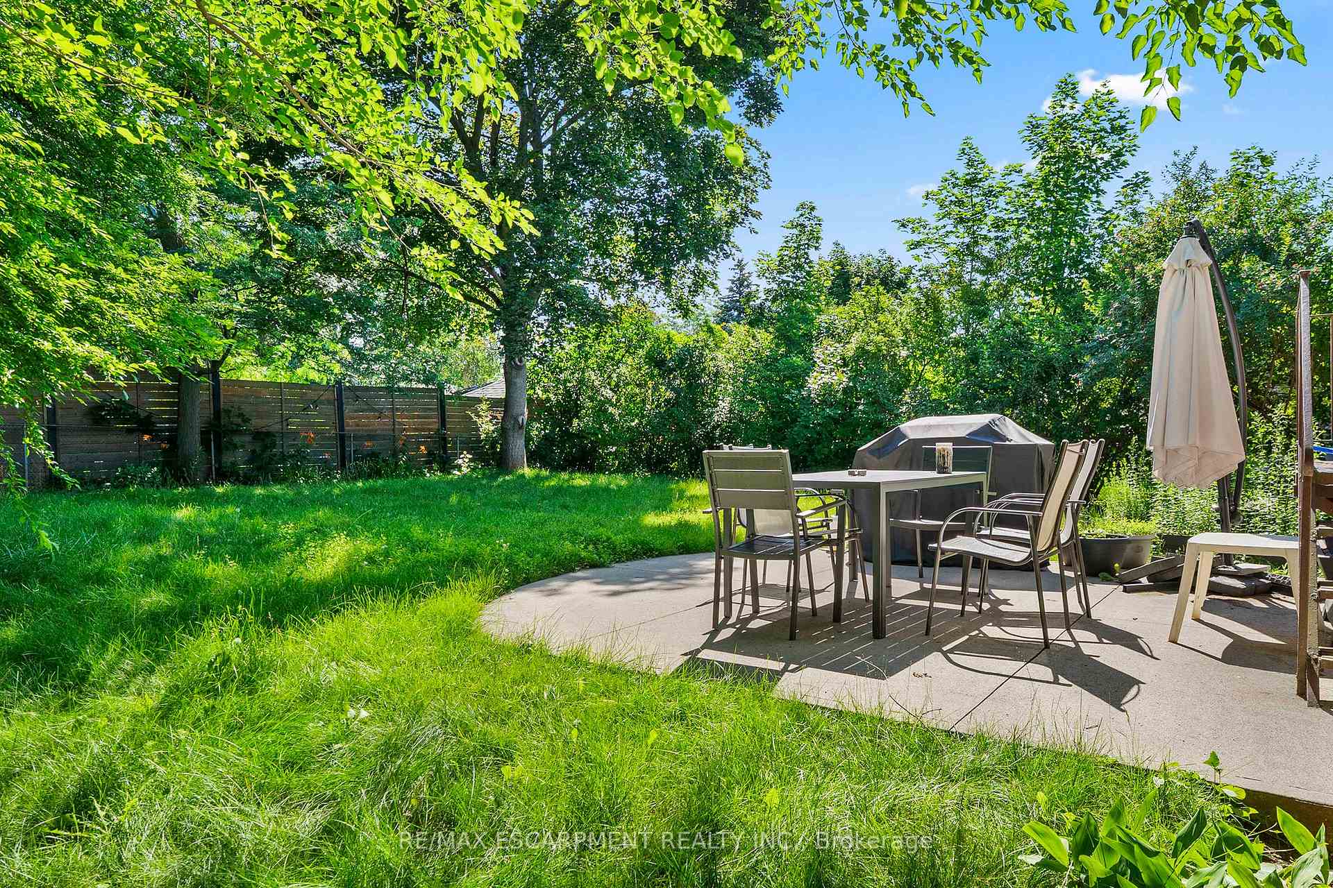Photo 35 of 2506 Yarmouth Crescent, Oakville, West — HOMEH