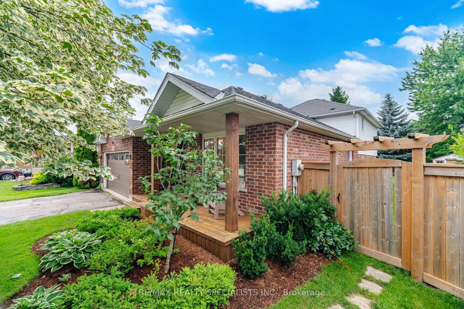 Photo 2 of 408 Flannery Drive, Centre Wellington, Fergus — HOMEH