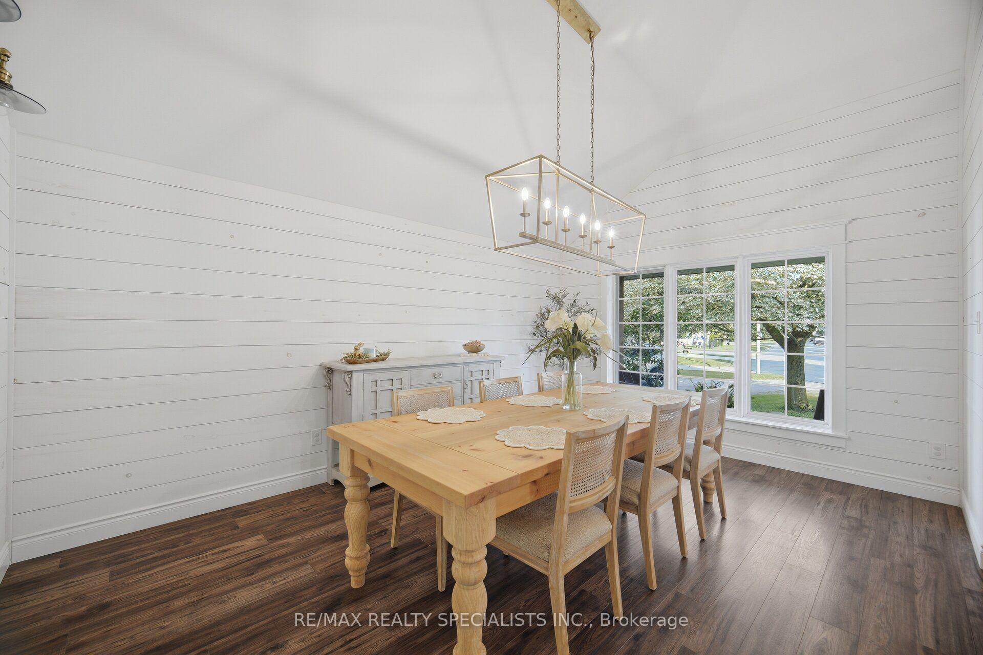 Photo 8 of 408 Flannery Drive, Centre Wellington, Fergus — HOMEH