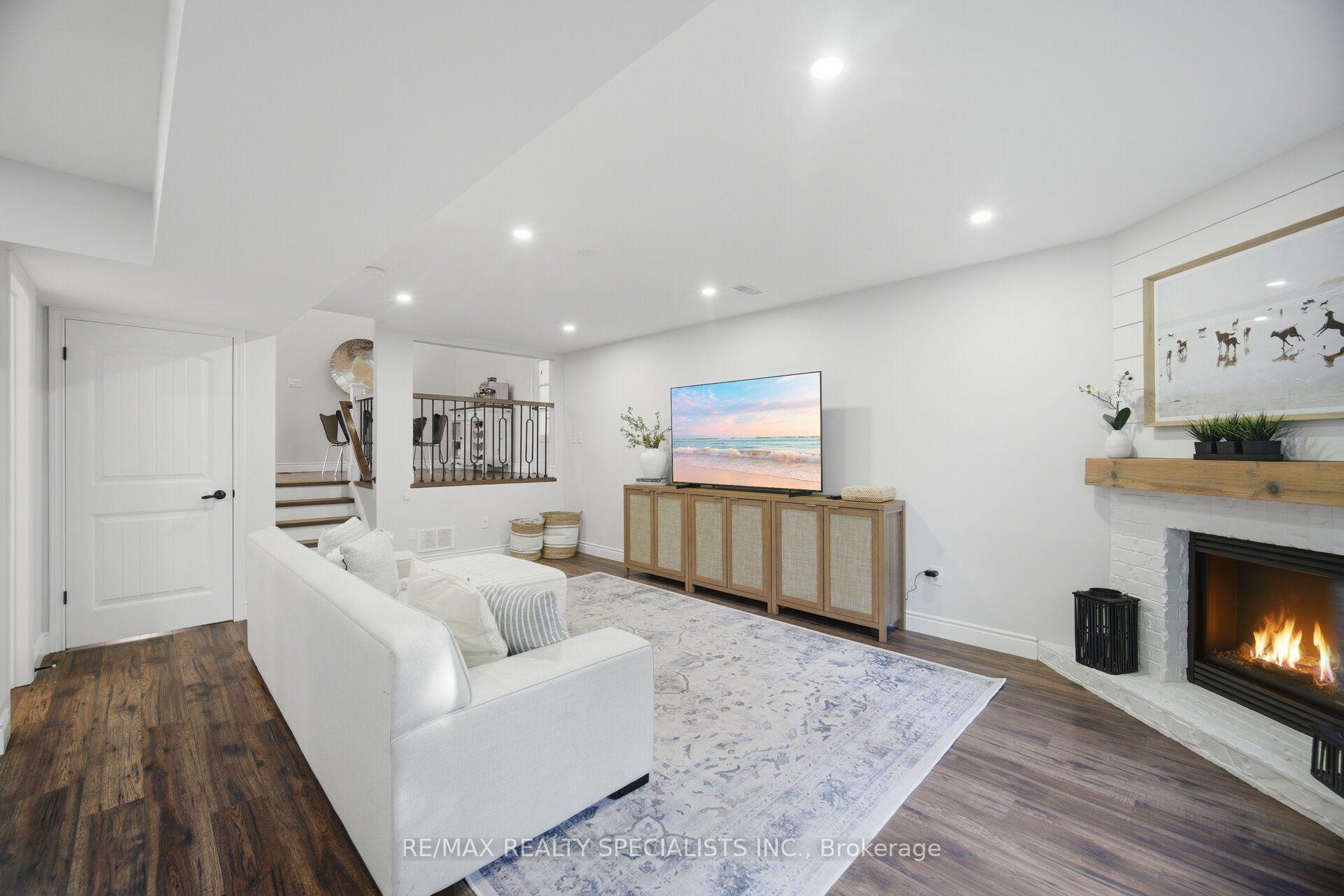 Photo 16 of 408 Flannery Drive, Centre Wellington, Fergus — HOMEH