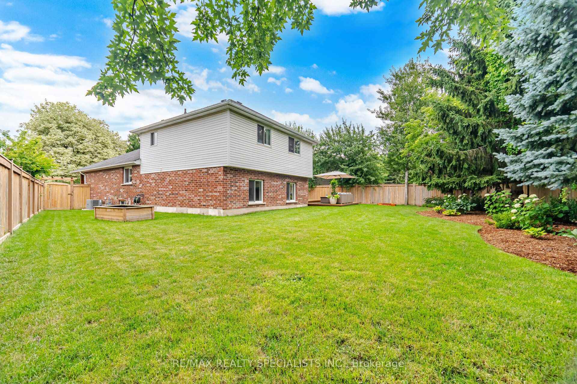 Photo 47 of 408 Flannery Drive, Centre Wellington, Fergus — HOMEH