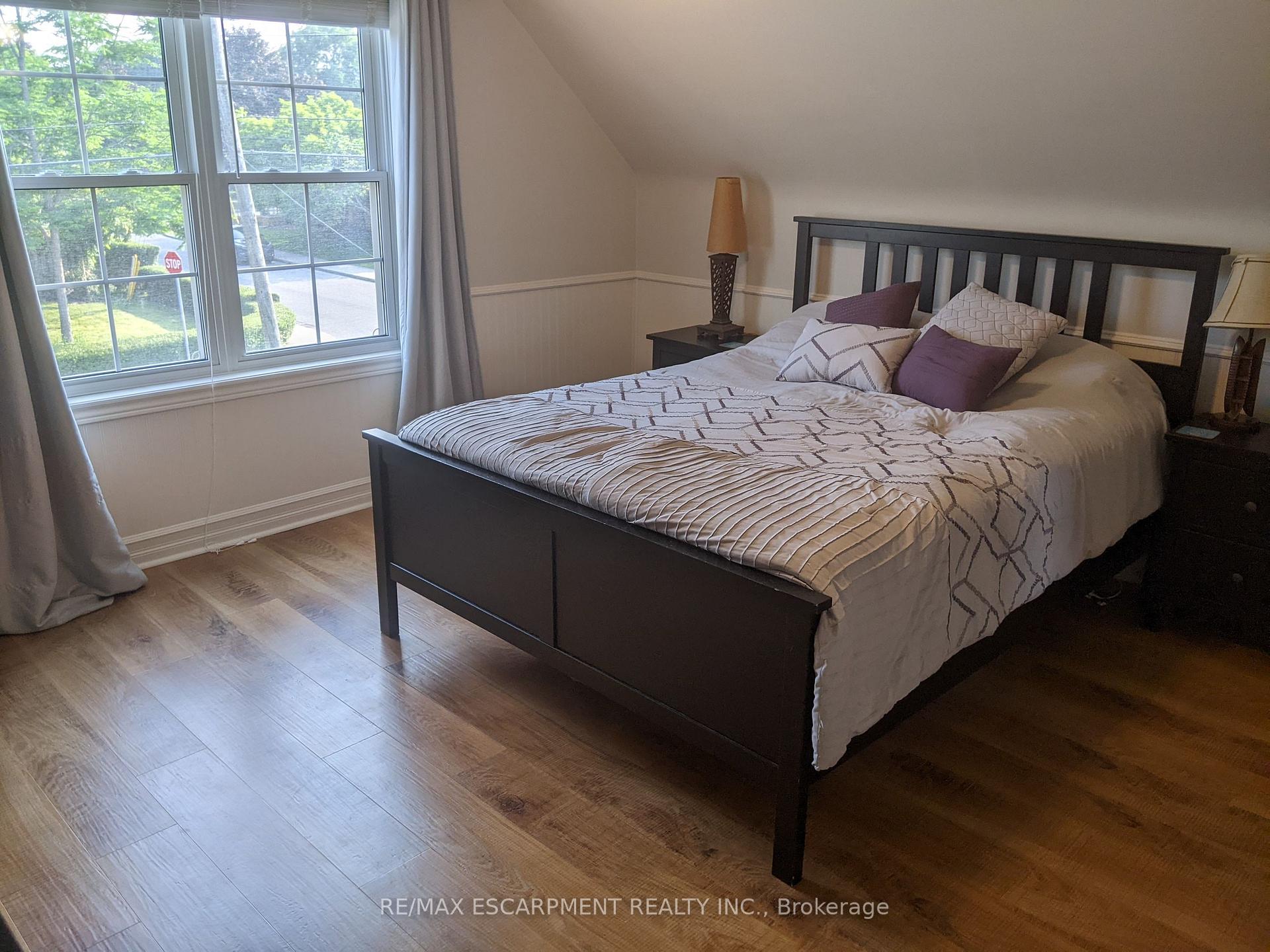 Photo 11 of 257 Dundonald Avenue, Hamilton, Rosedale — HOMEH