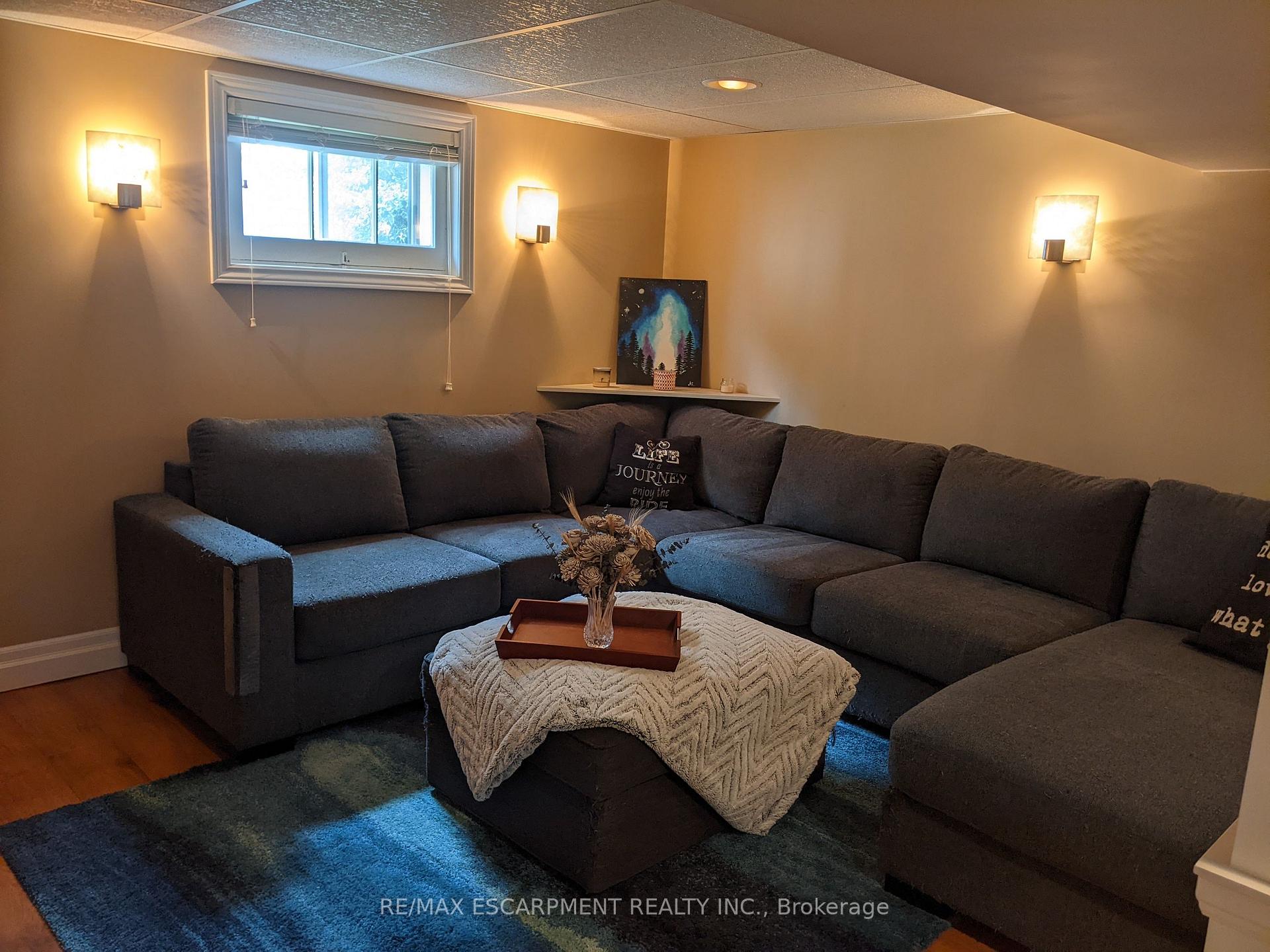 Photo 13 of 257 Dundonald Avenue, Hamilton, Rosedale — HOMEH