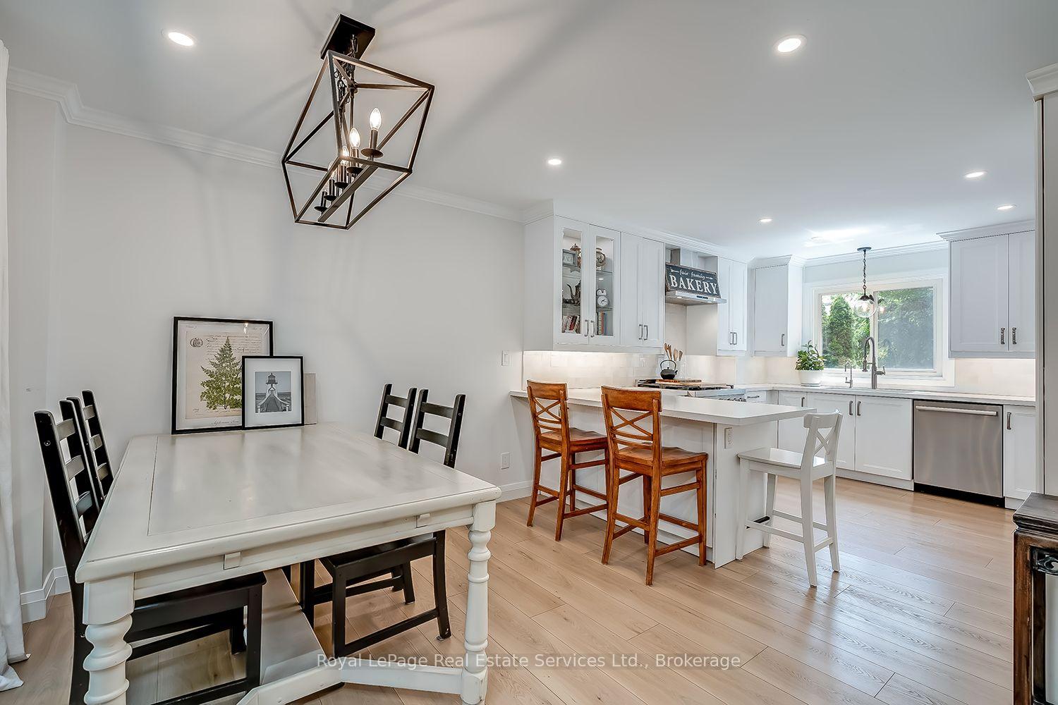 Photo 6 of 1484 Princeton Crescent, Oakville, Joshua Creek — HOMEH